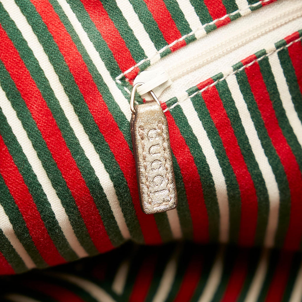Gucci Gucci Canvas Pelham Shoulder Bag (SHG-27541)