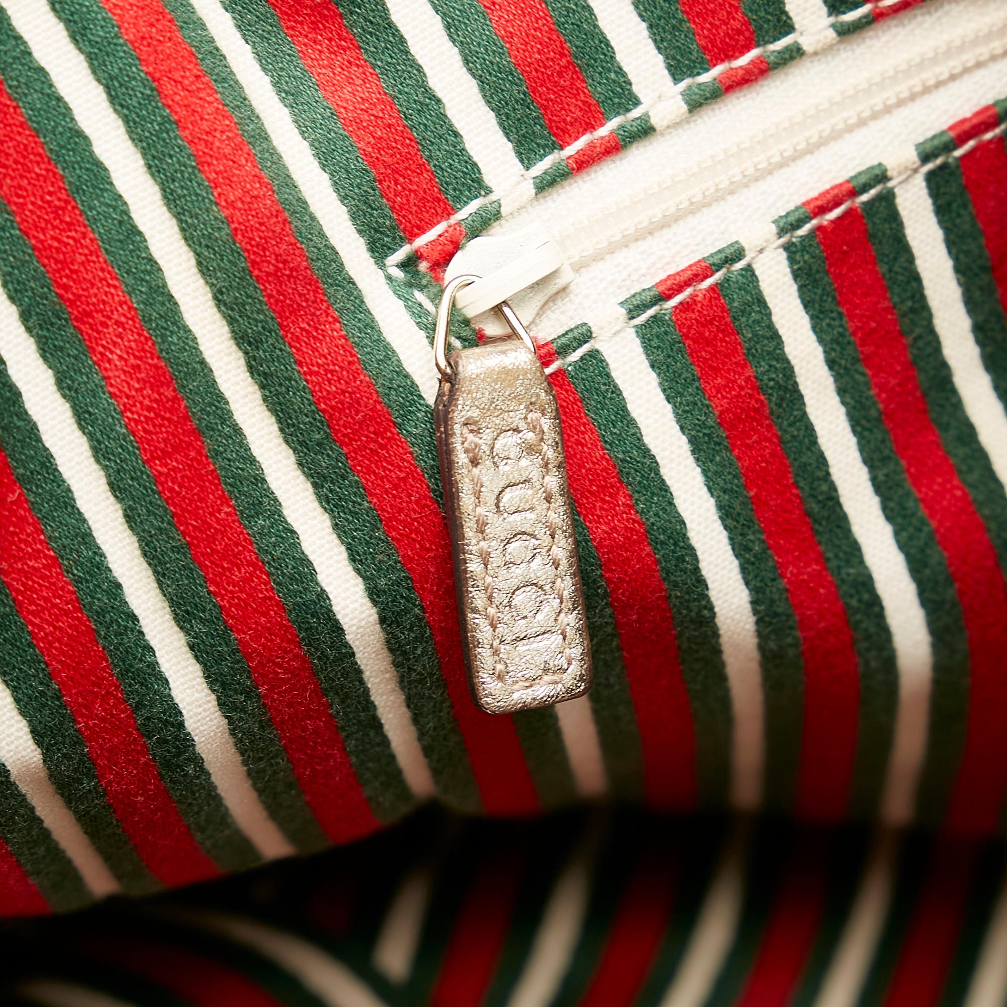 Gucci Gucci Canvas Pelham Shoulder Bag (SHG-27541)