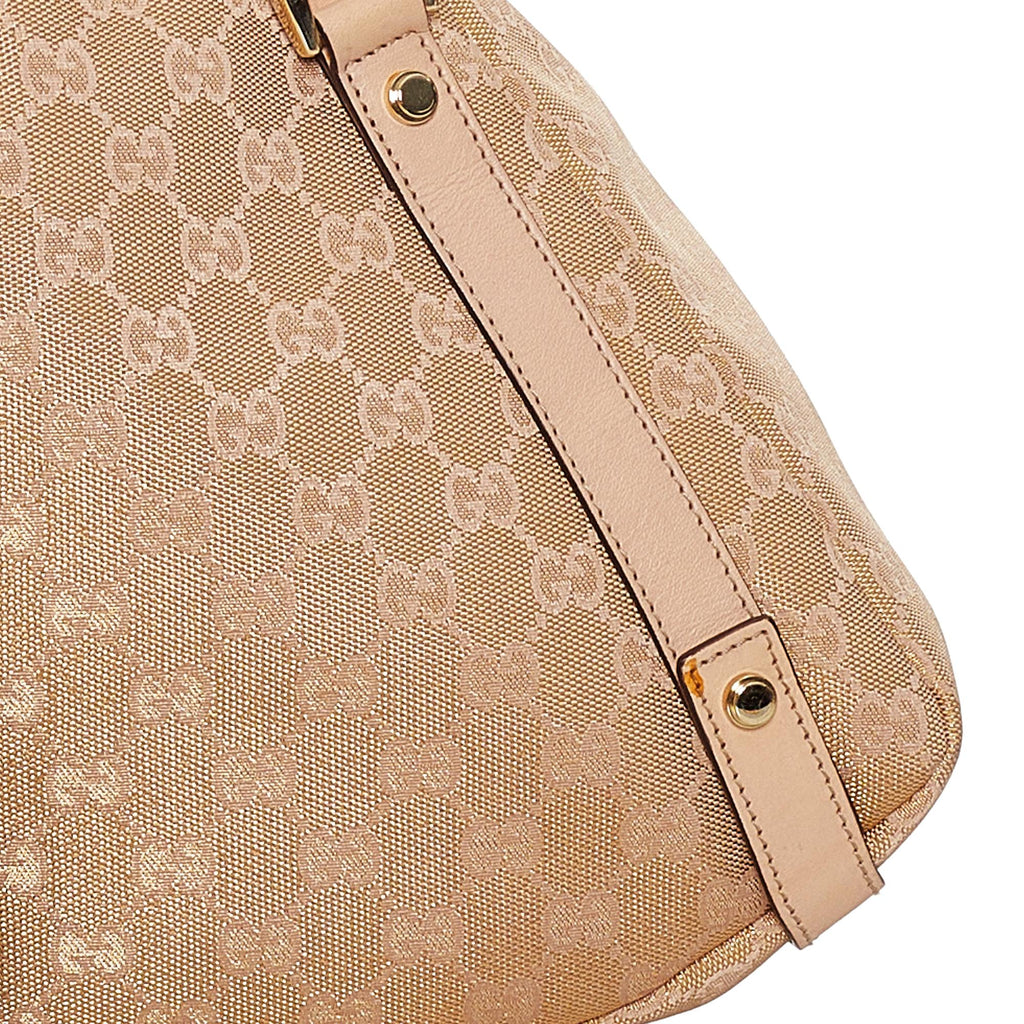 Gucci Gucci Canvas Pelham Shoulder Bag (SHG-28153)