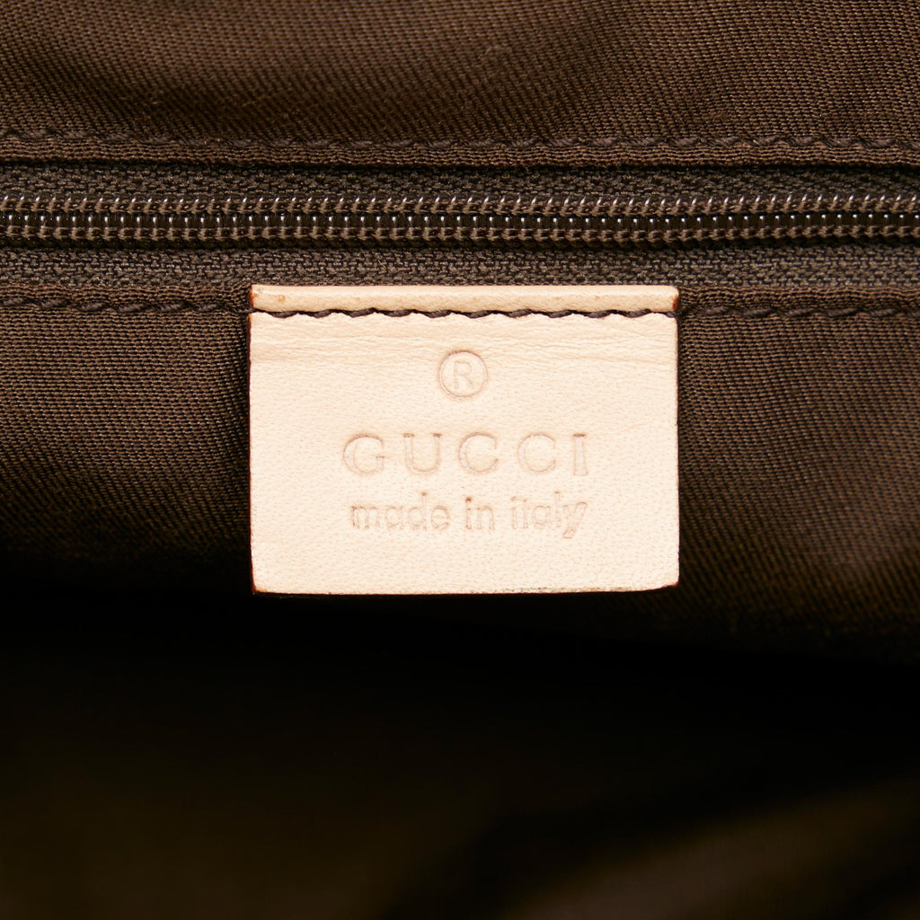 Gucci Gucci Canvas Pelham Shoulder Bag (SHG-28153)