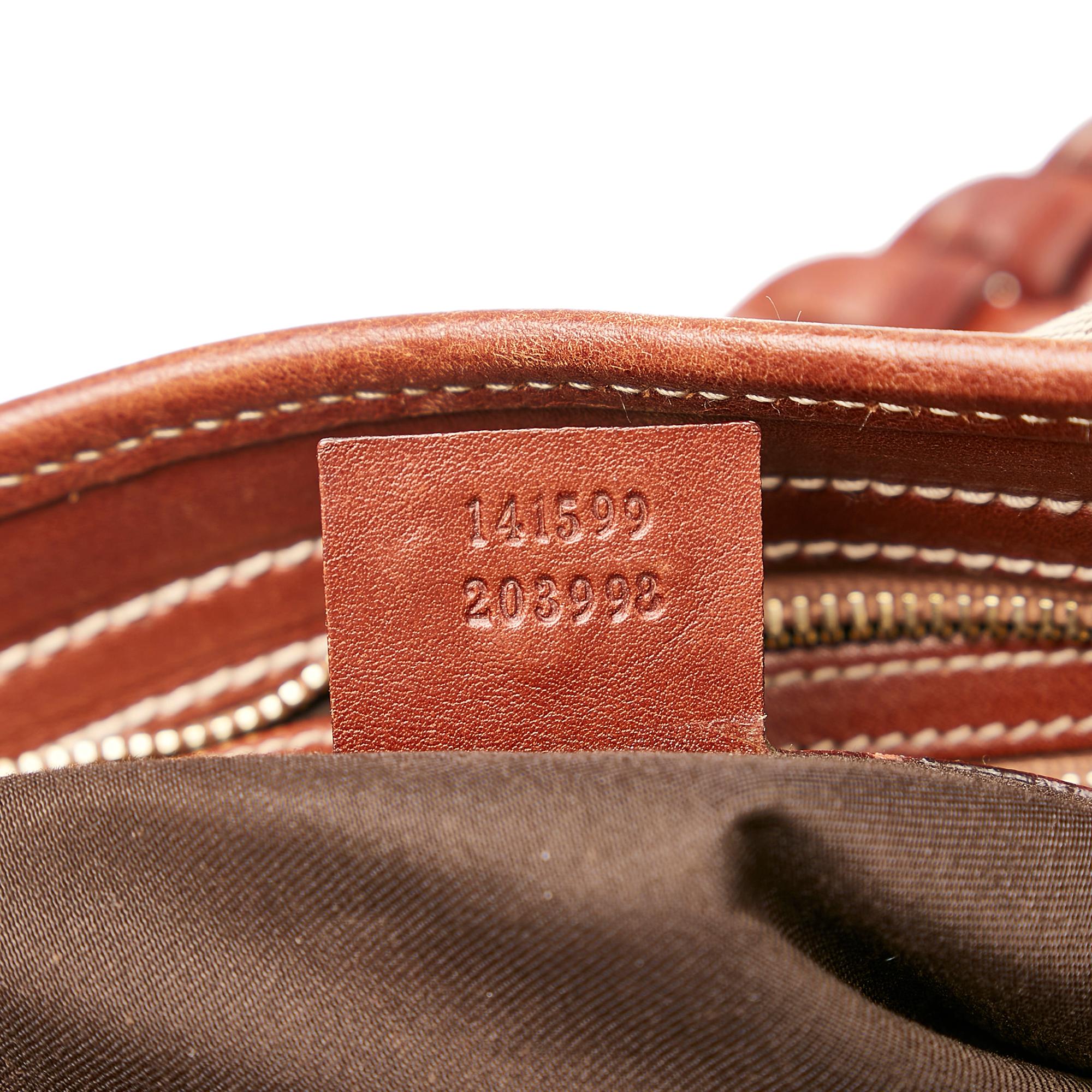 Gucci Gucci Canvas Pelham Shoulder Bag (SHG-28303)