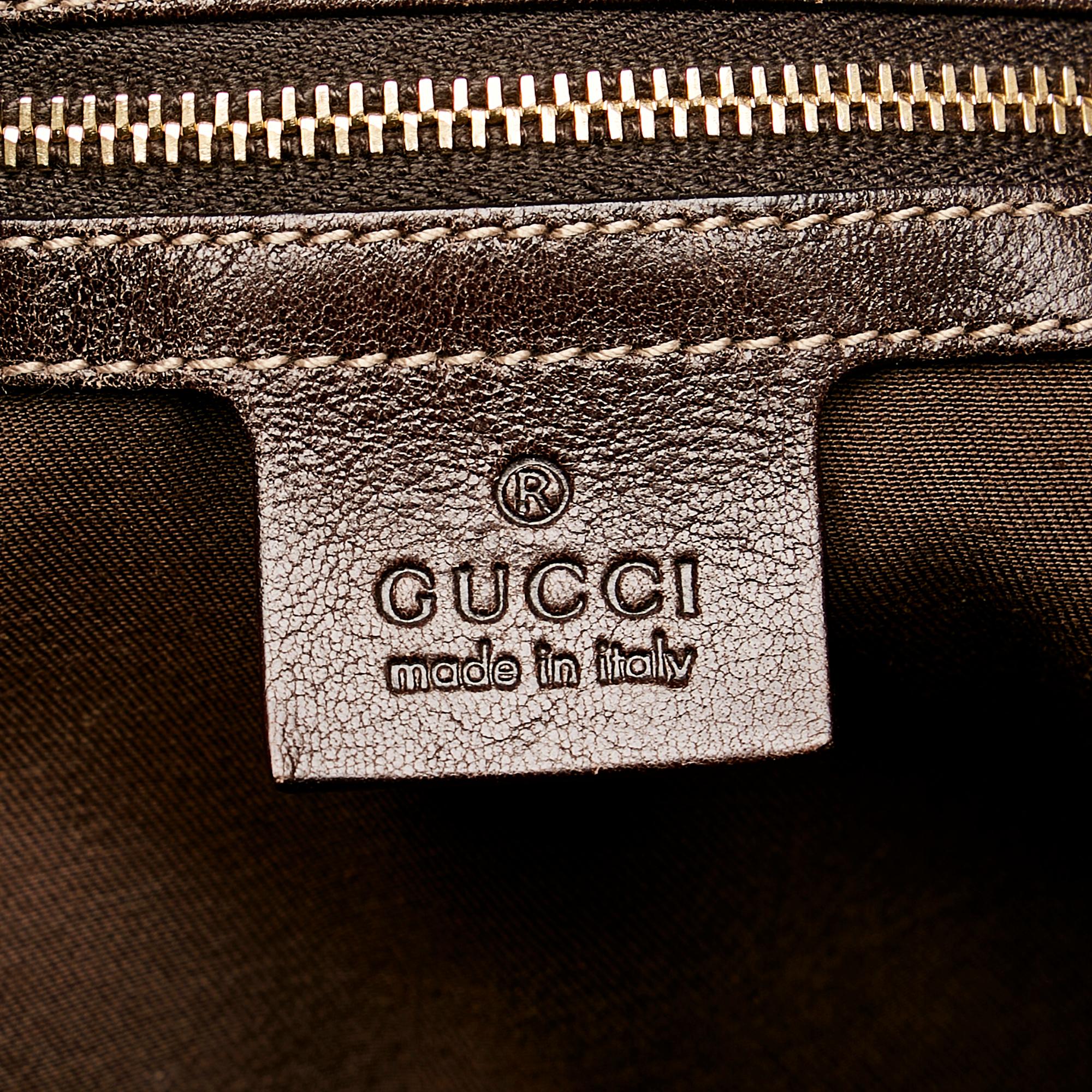 Gucci Gucci Canvas Pelham Shoulder Bag (SHG-30626)