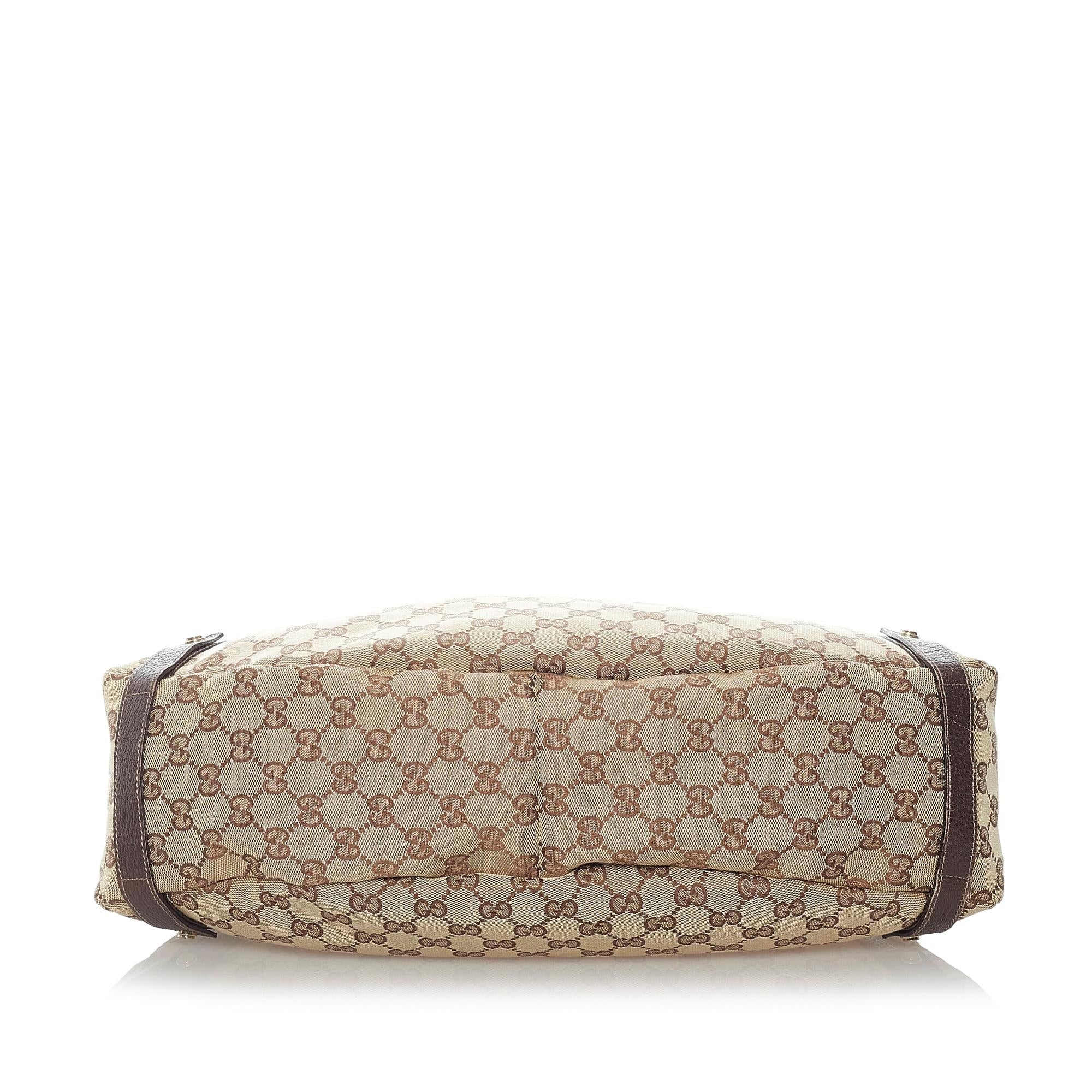 Gucci Gucci Canvas Pelham Shoulder Bag (SHG-30957)