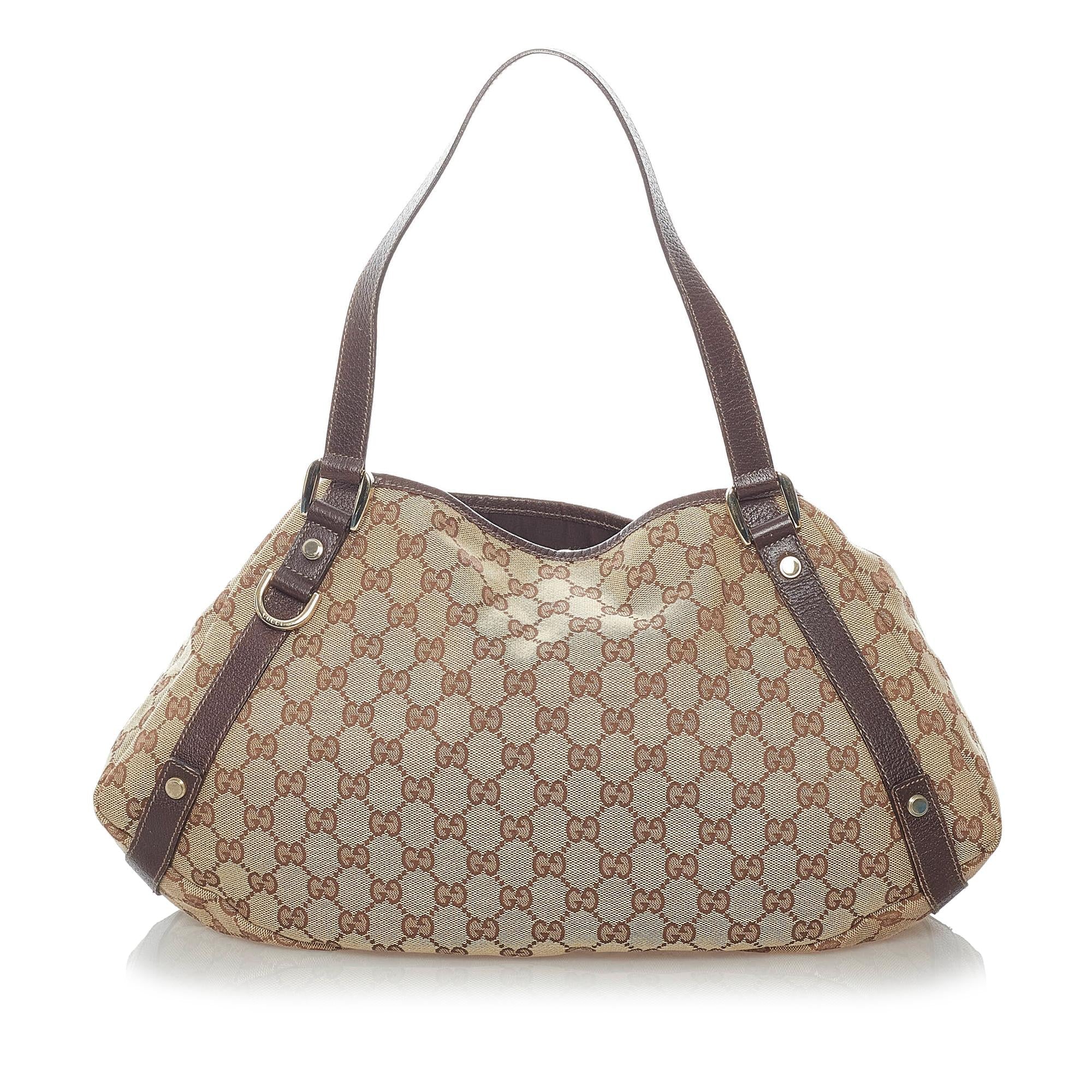 Gucci Gucci Canvas Pelham Shoulder Bag (SHG-30957)
