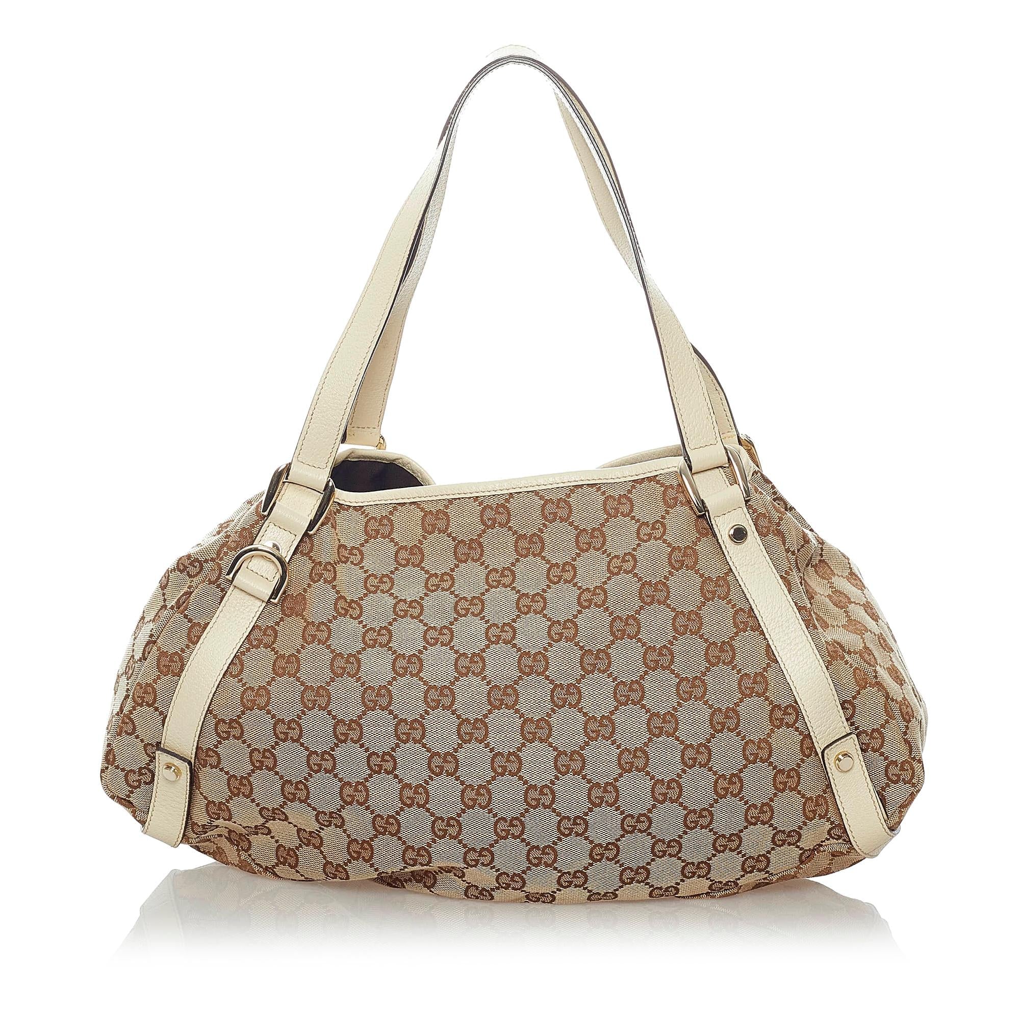 Gucci Gucci Canvas Pelham Shoulder Bag (SHG-30963)