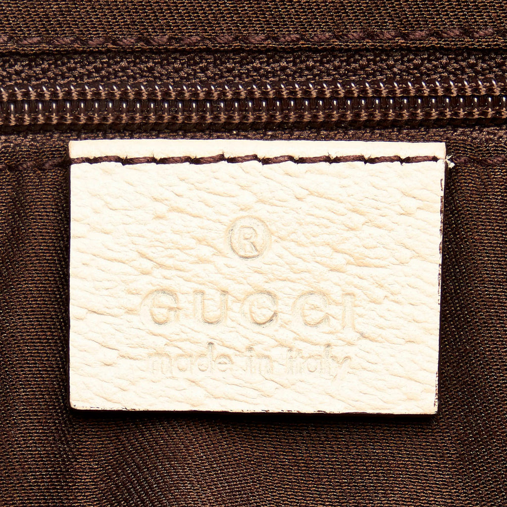 Gucci Gucci Canvas Pelham Shoulder Bag (SHG-30963)