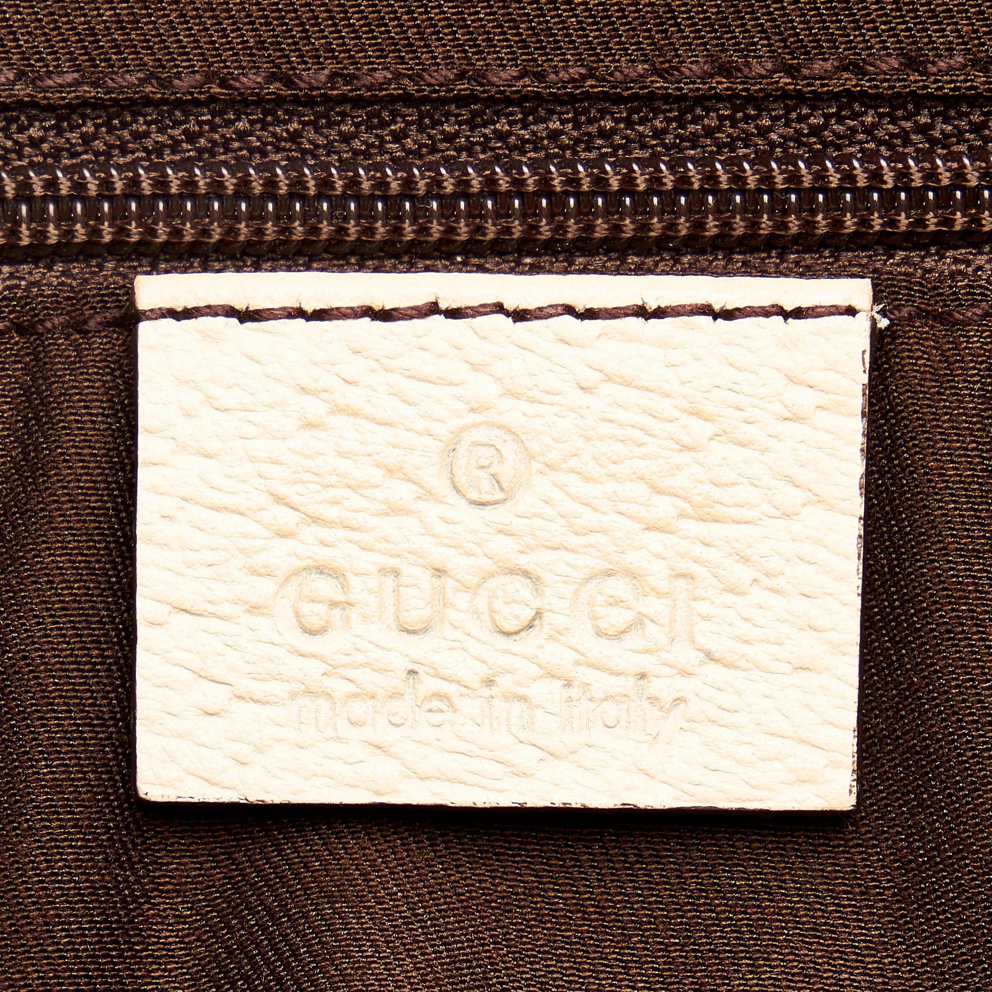 Gucci Gucci Canvas Pelham Shoulder Bag (SHG-30963)