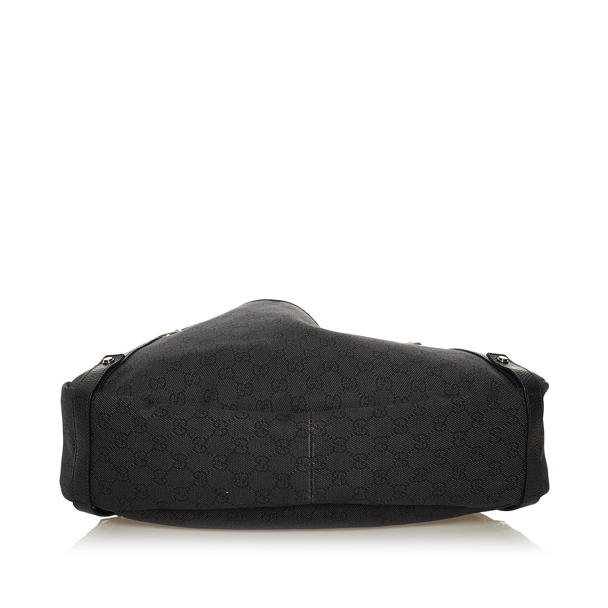 Gucci GG Canvas Pelham Shoulder Bag (SHG-34619)