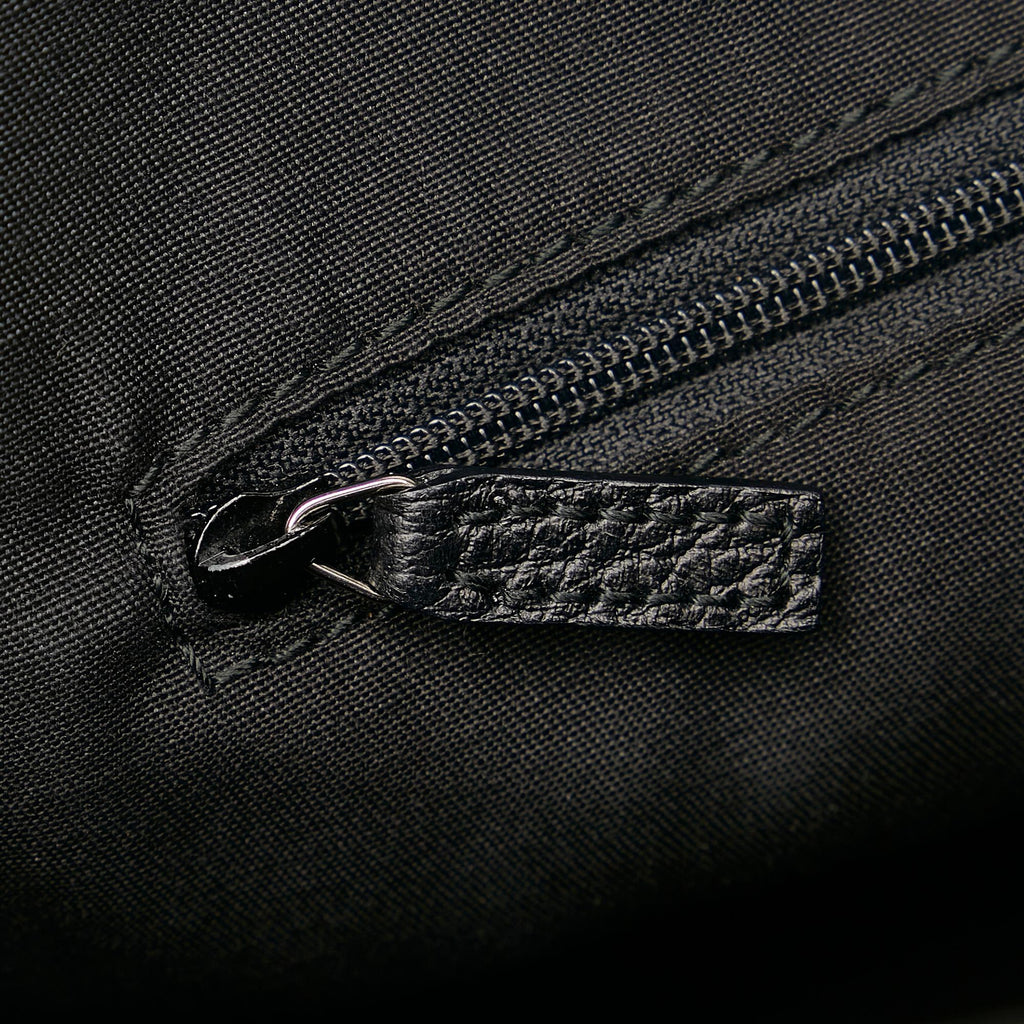 Gucci GG Canvas Pelham Shoulder Bag (SHG-34619)