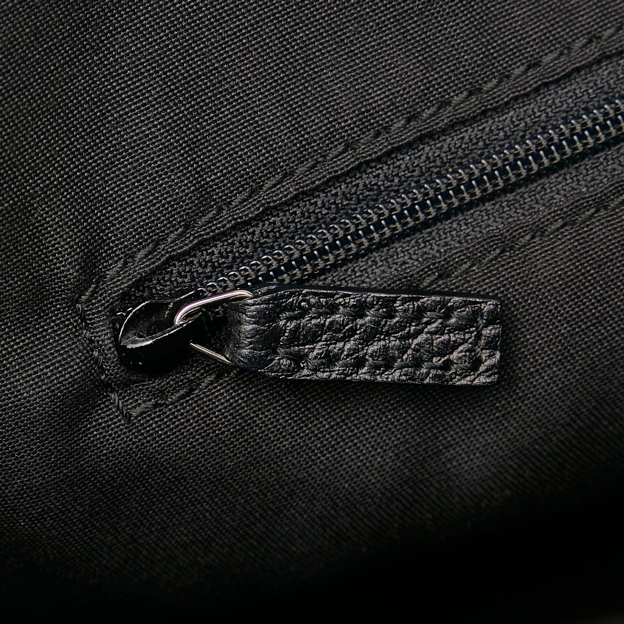 Gucci GG Canvas Pelham Shoulder Bag (SHG-34619)