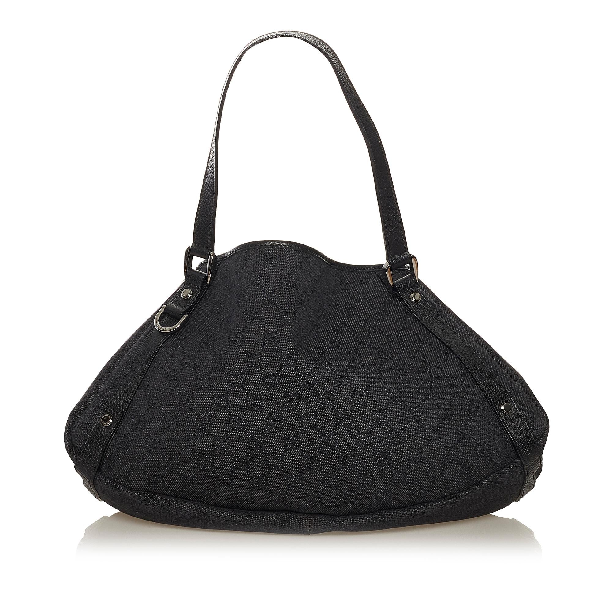 Gucci GG Canvas Pelham Shoulder Bag (SHG-34619)