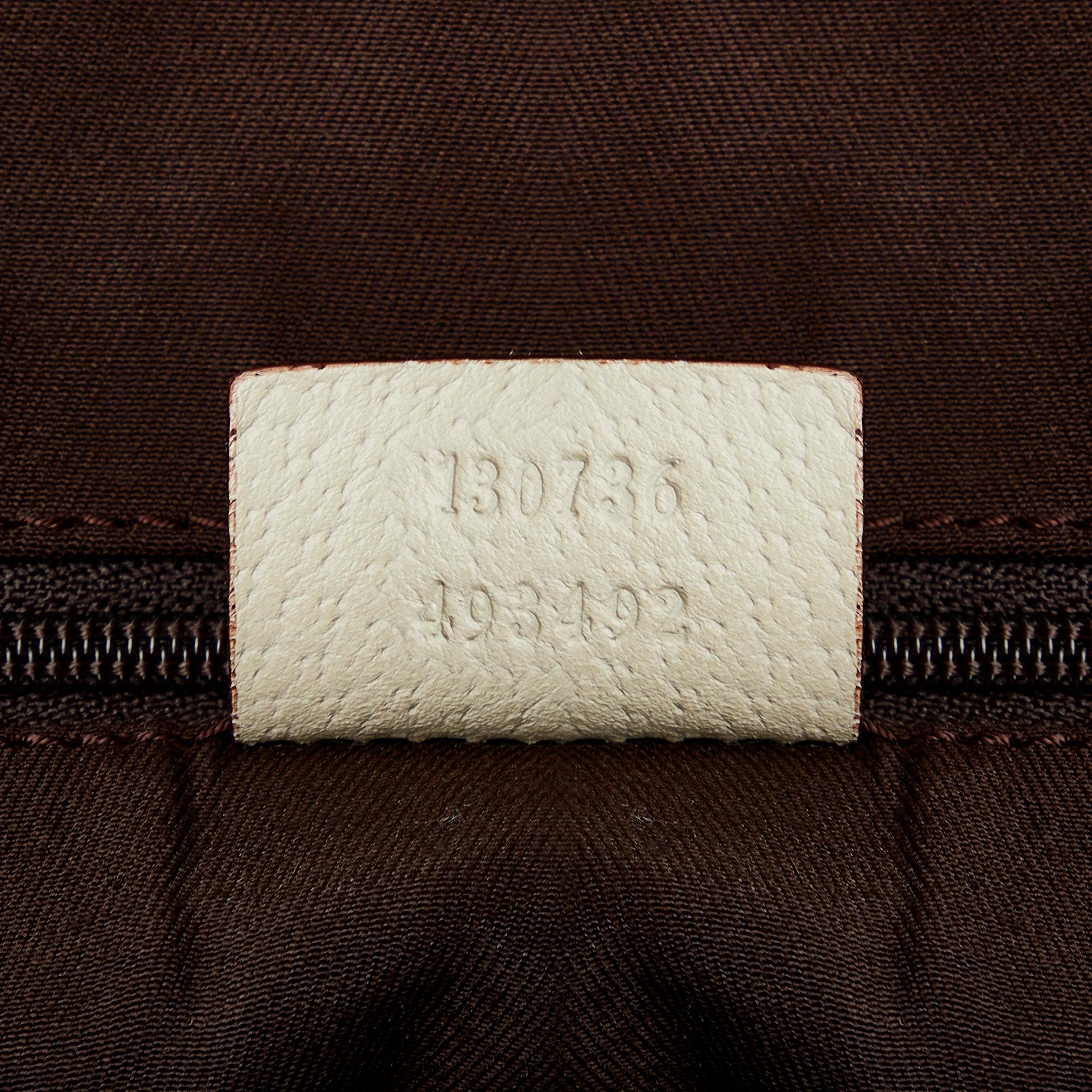 Gucci GG Canvas Pelham Shoulder Bag (SHG-R62bHz)