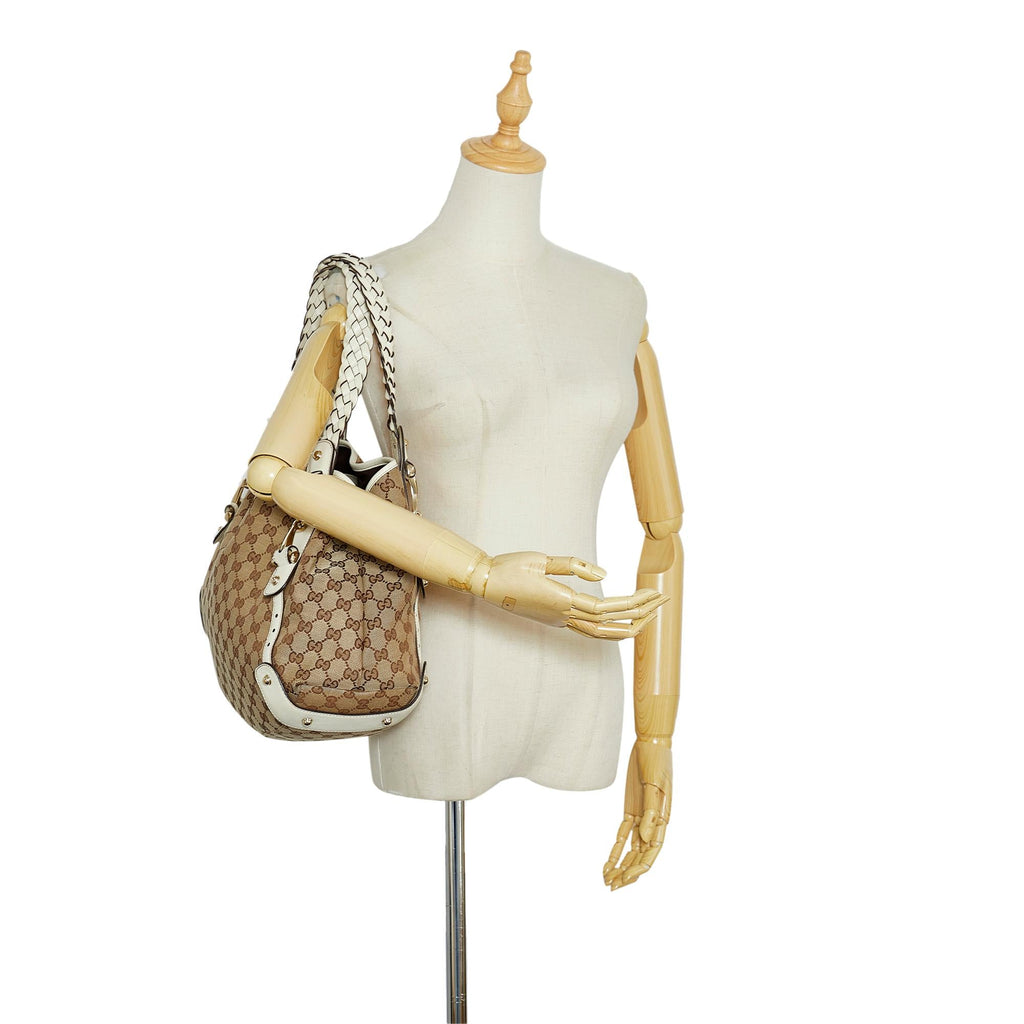 Gucci GG Canvas Pelham Shoulder Bag (SHG-UIlvok)