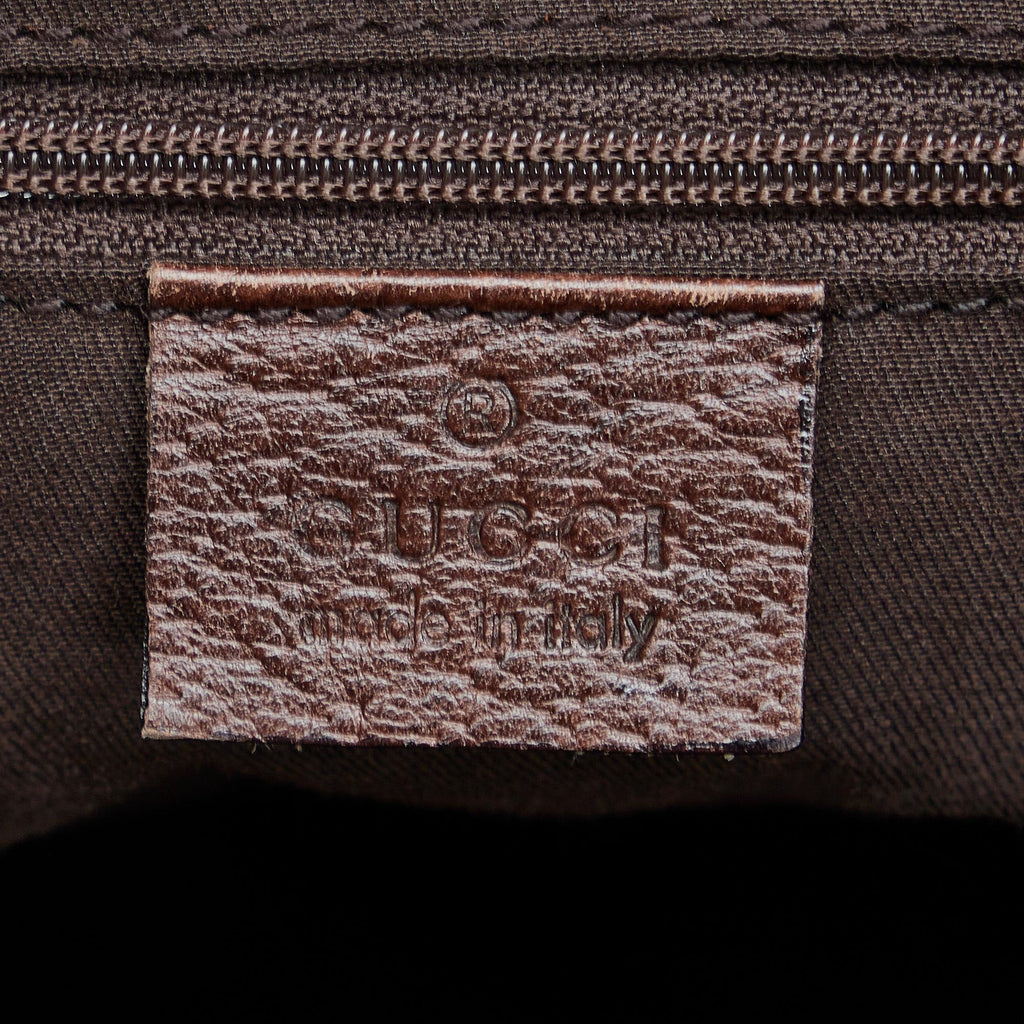 Gucci GG Canvas Pelham Shoulder Bag (SHG-ZEcu1Y)
