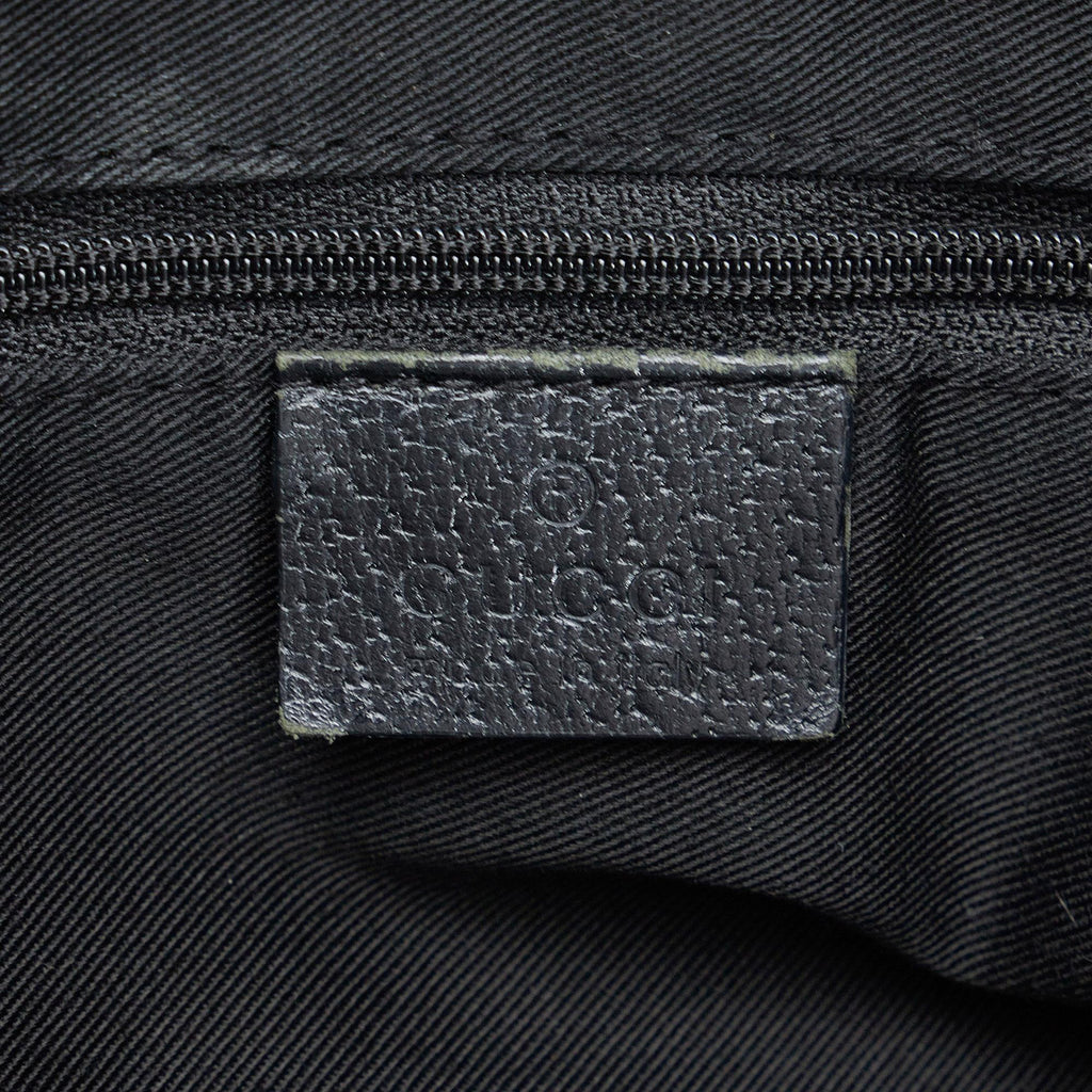 Gucci GG Canvas Pelham Shoulder Bag (SHG-DJMWdO)