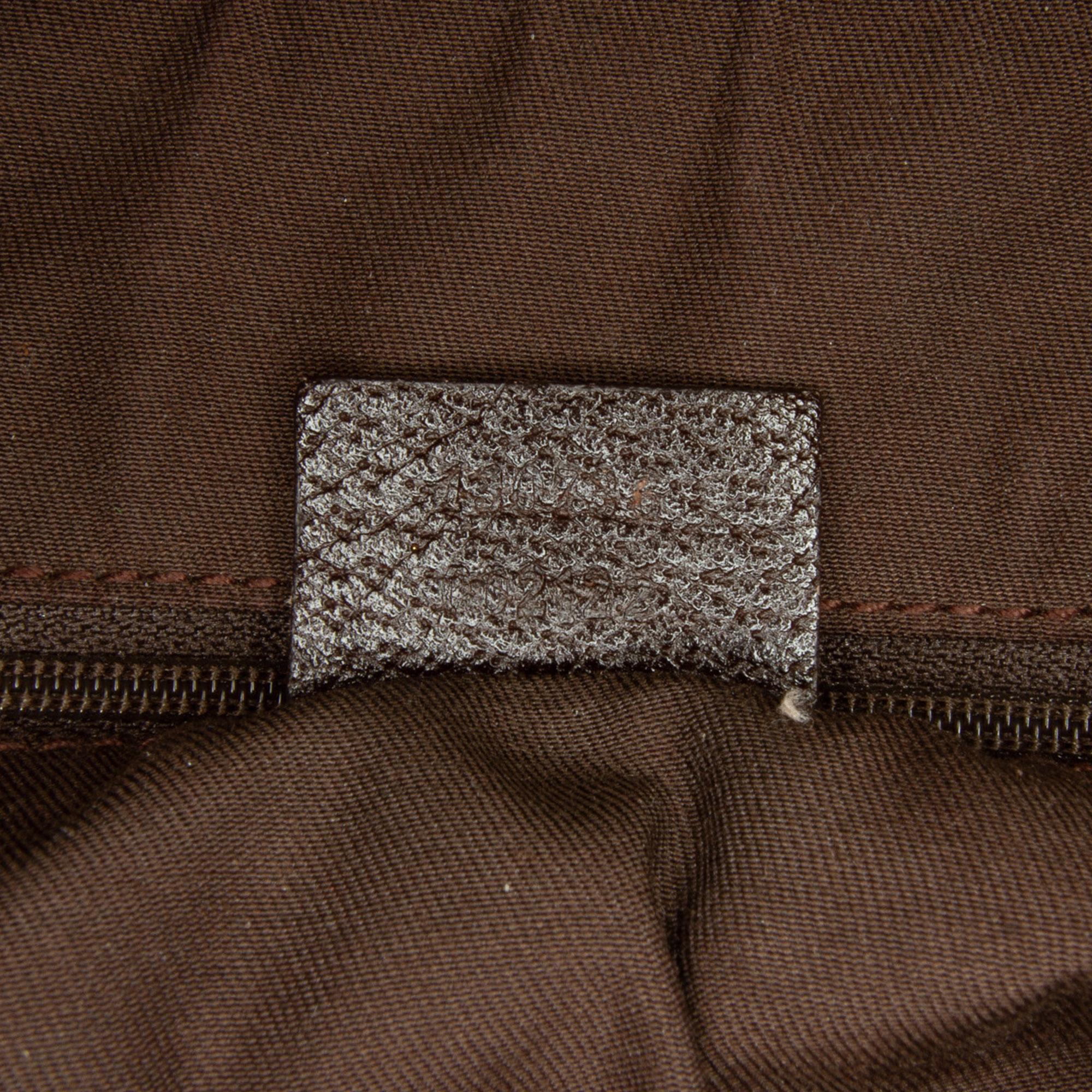 Gucci GG Canvas Pelham Shoulder Bag (SHG-YBXEJw)