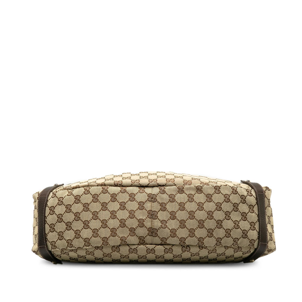 Gucci GG Canvas Pelham Shoulder Bag (SHG-QRUrdd)