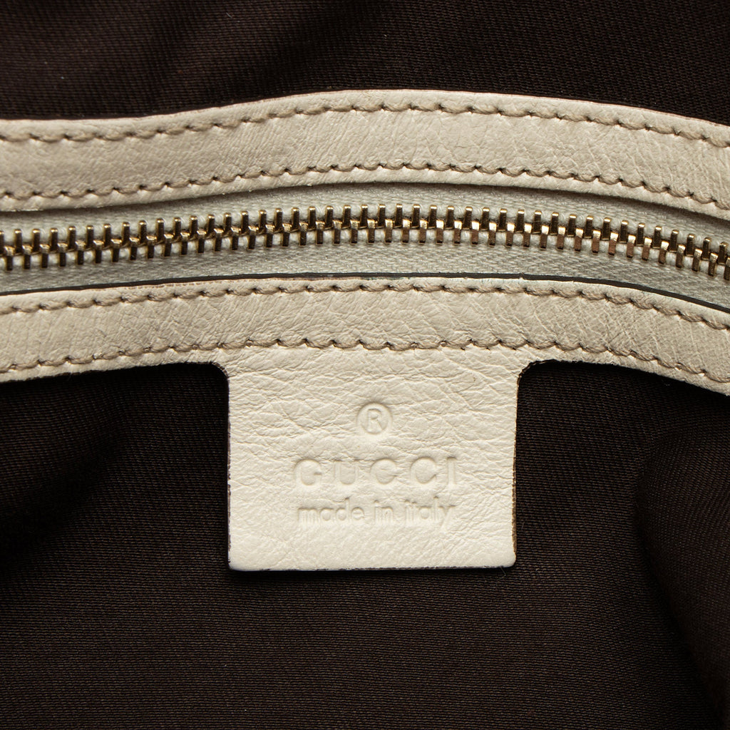 Gucci GG Canvas Pelham Small Shoulder Bag (SHF-ekffiS)