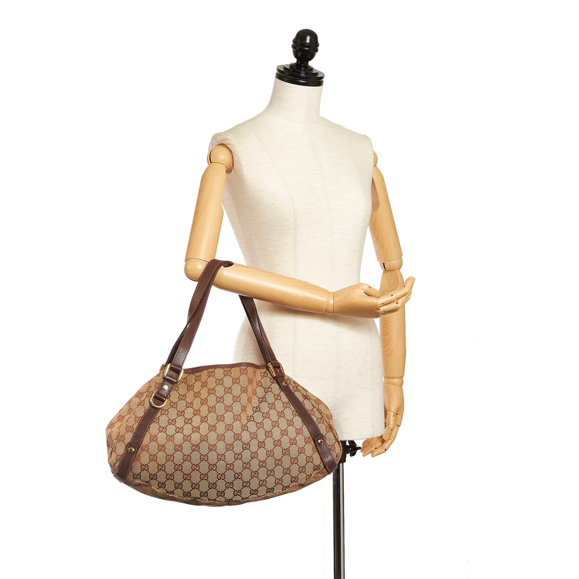 Gucci GG Canvas Pelham Tote Bag (SHG-33900)