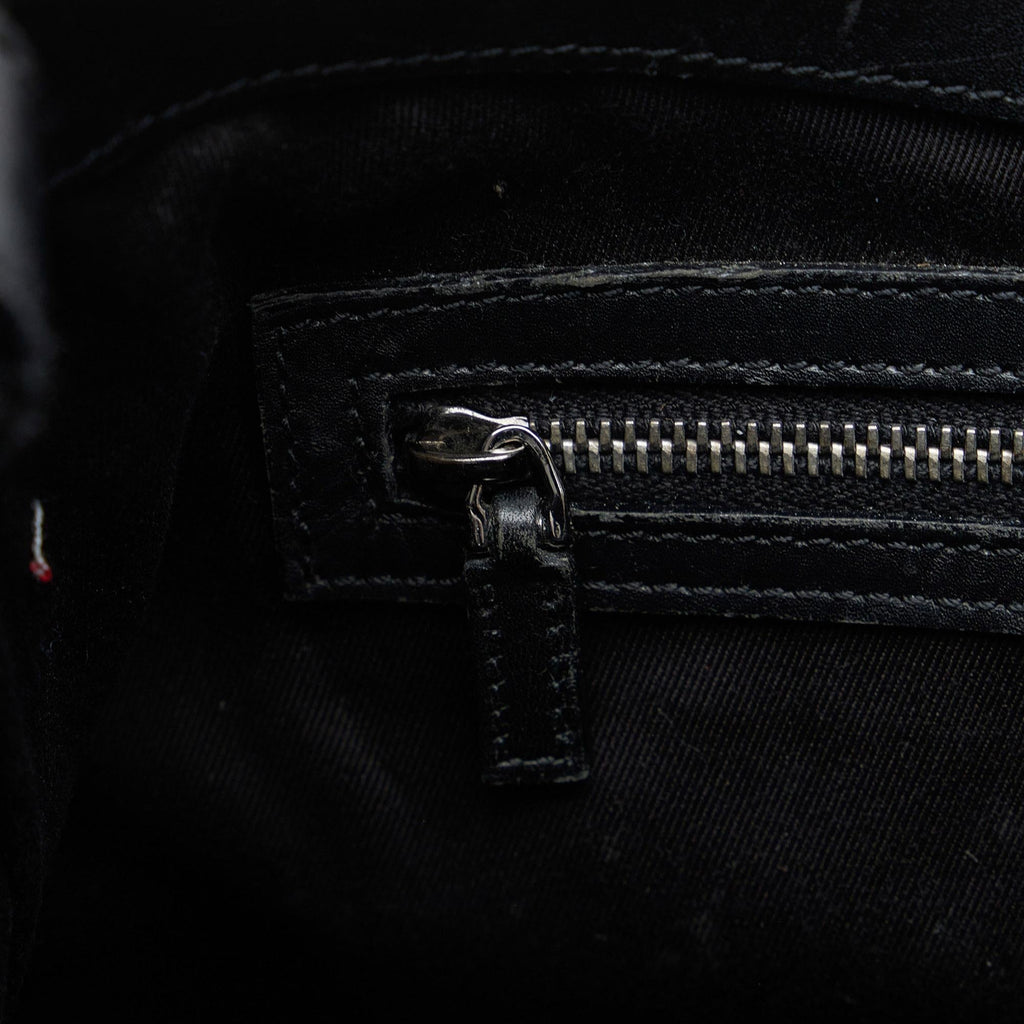 Gucci GG Canvas Piston Shoulder Bag (SHG-UpkBKi)