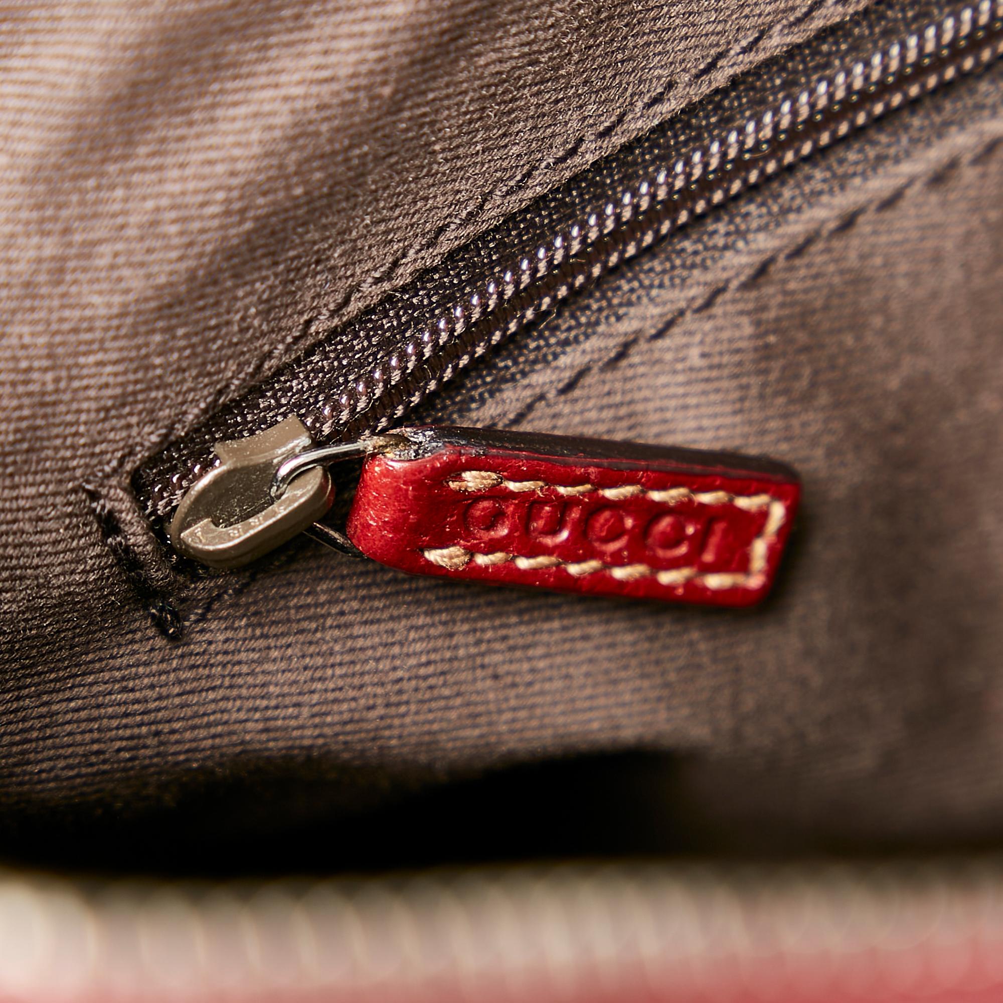 Gucci Gucci Canvas Pop Hobo Bag (SHG-29872)