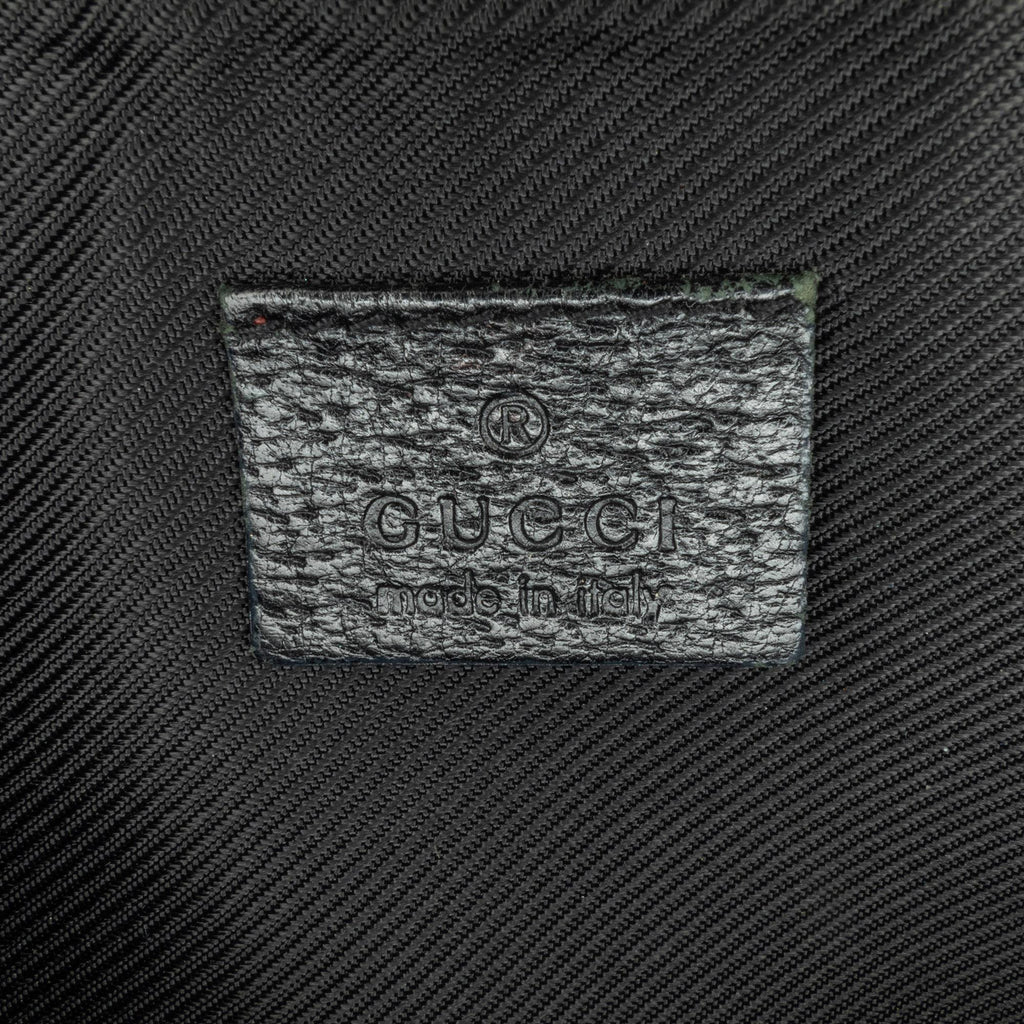 Gucci GG Canvas Pouch (SHG-bbTAUq)