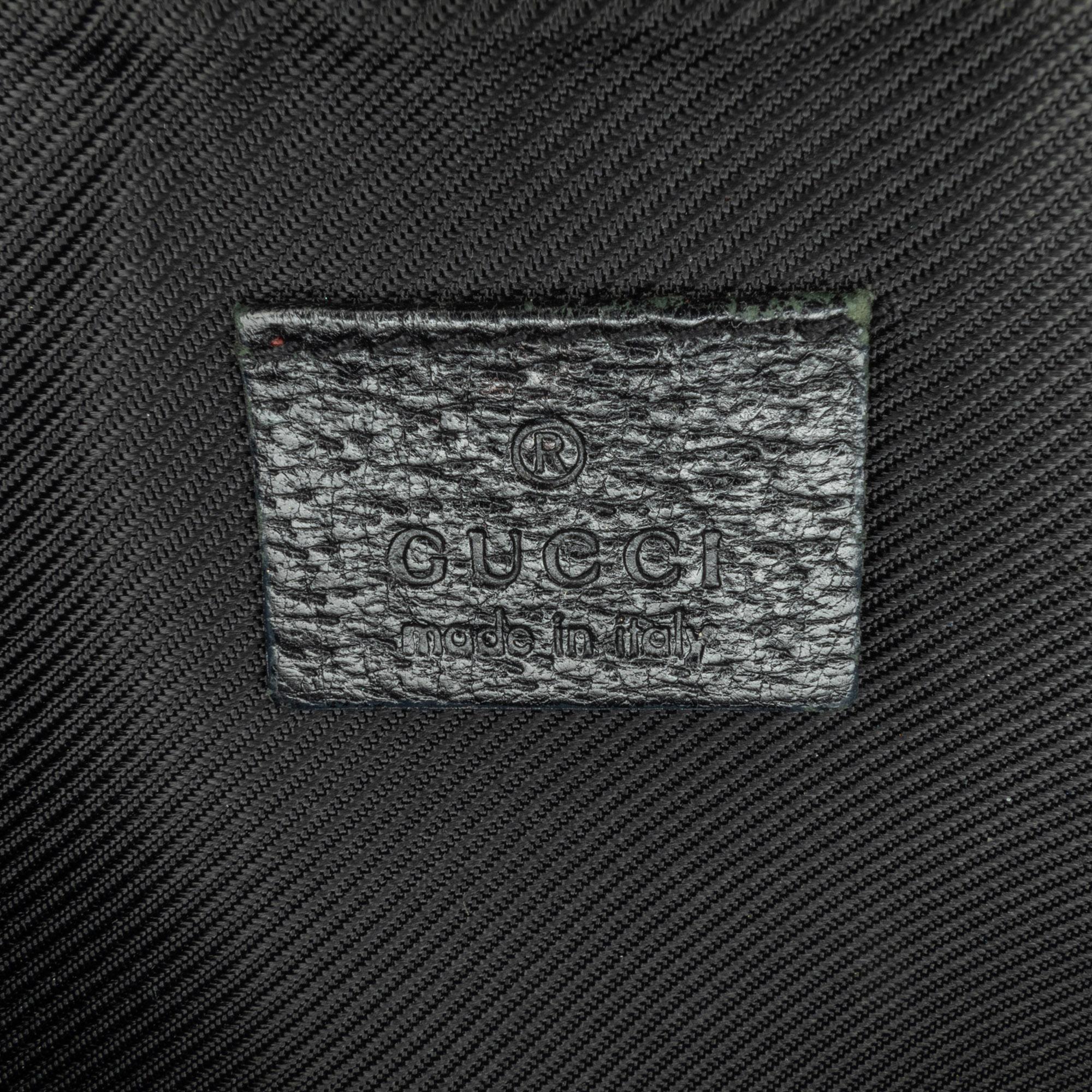 Gucci GG Canvas Pouch (SHG-bbTAUq)