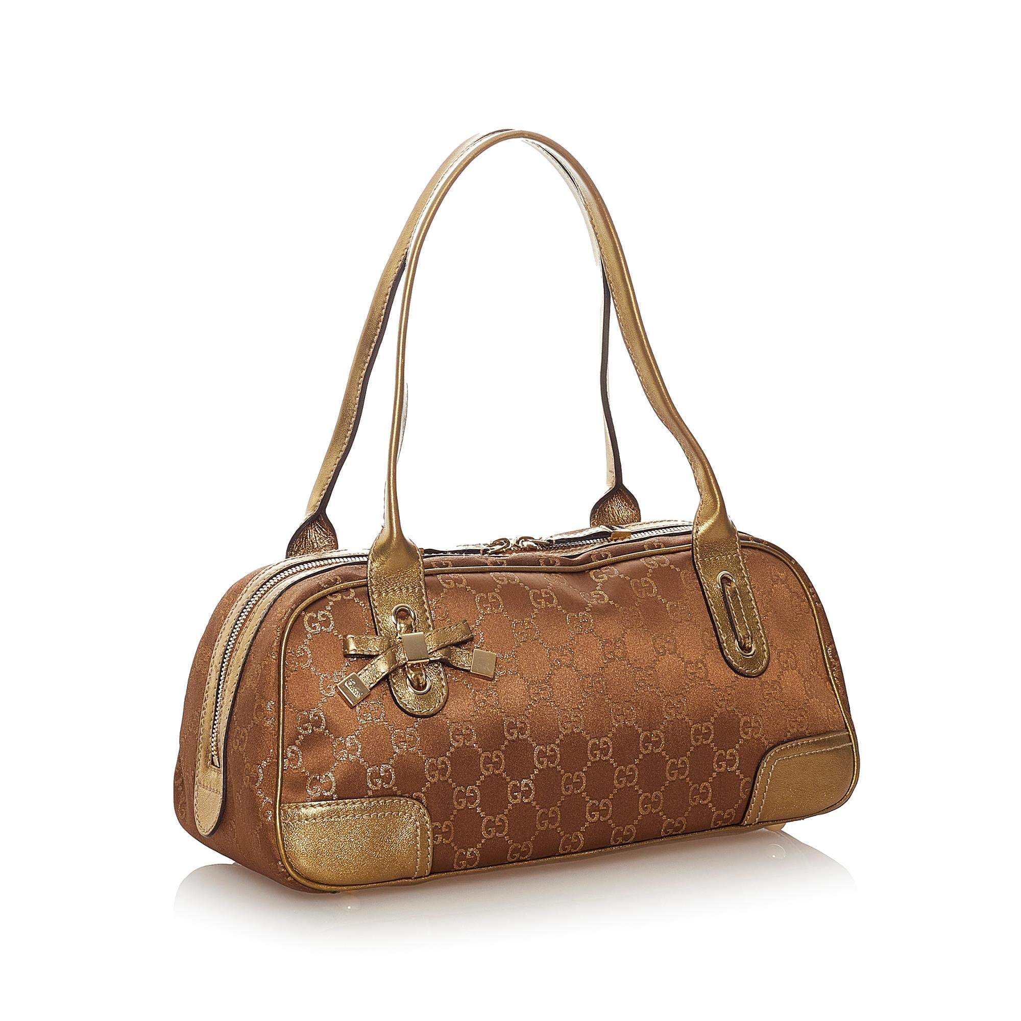Gucci Gucci Canvas Princy Shoulder Bag (SHG-27460)
