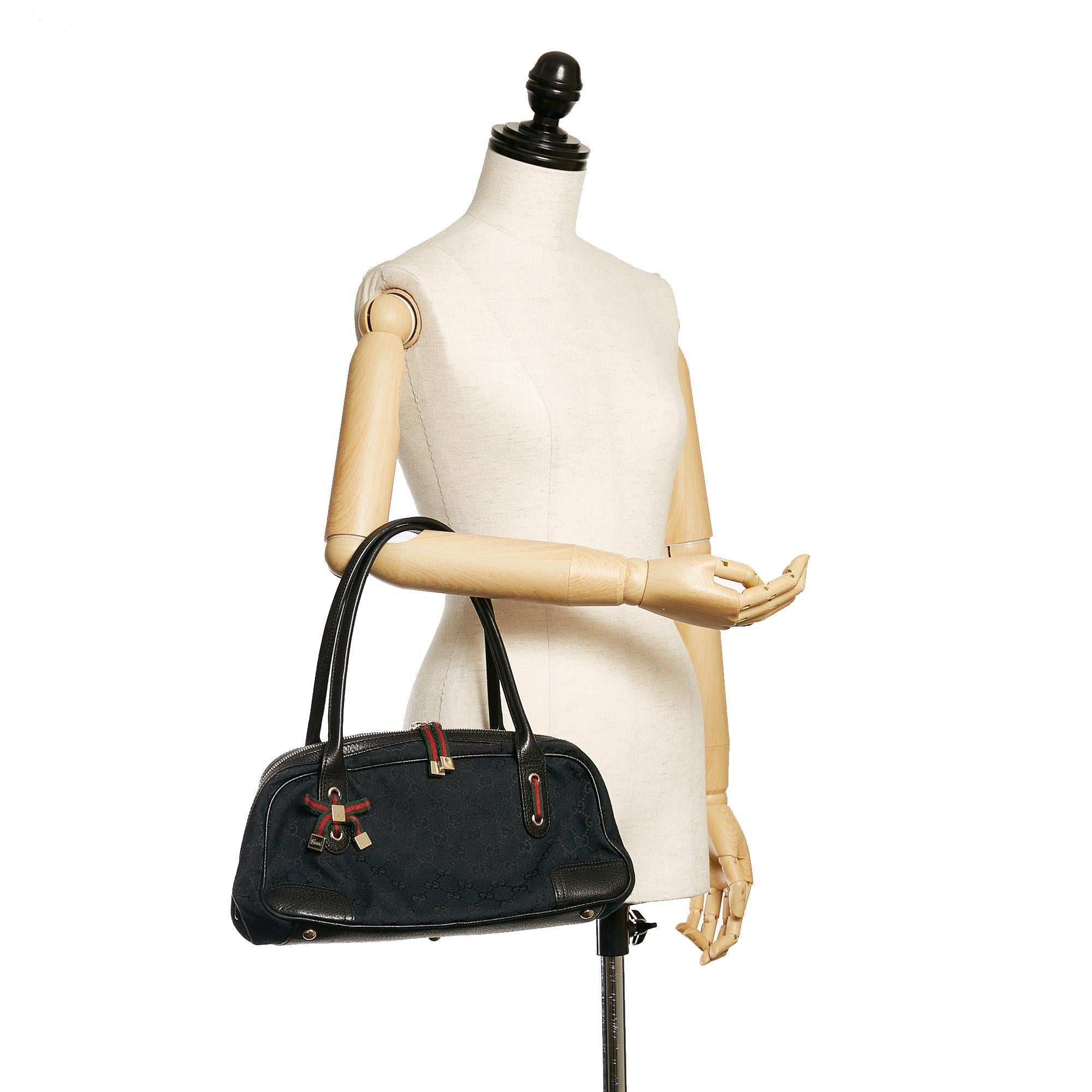 Gucci Gucci Canvas Princy Shoulder Bag (SHG-28558)