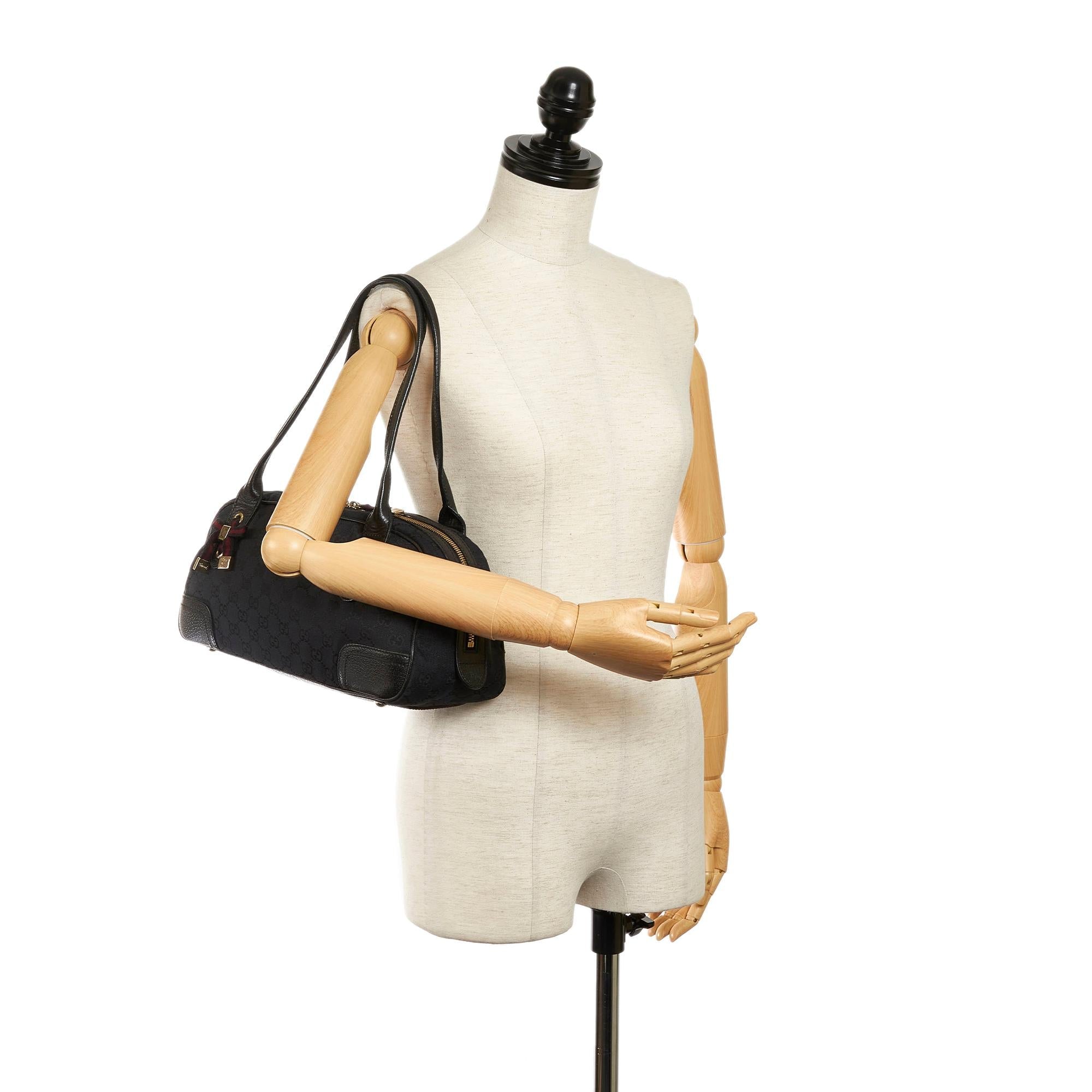 Gucci Gucci Canvas Princy Shoulder Bag (SHG-30931)