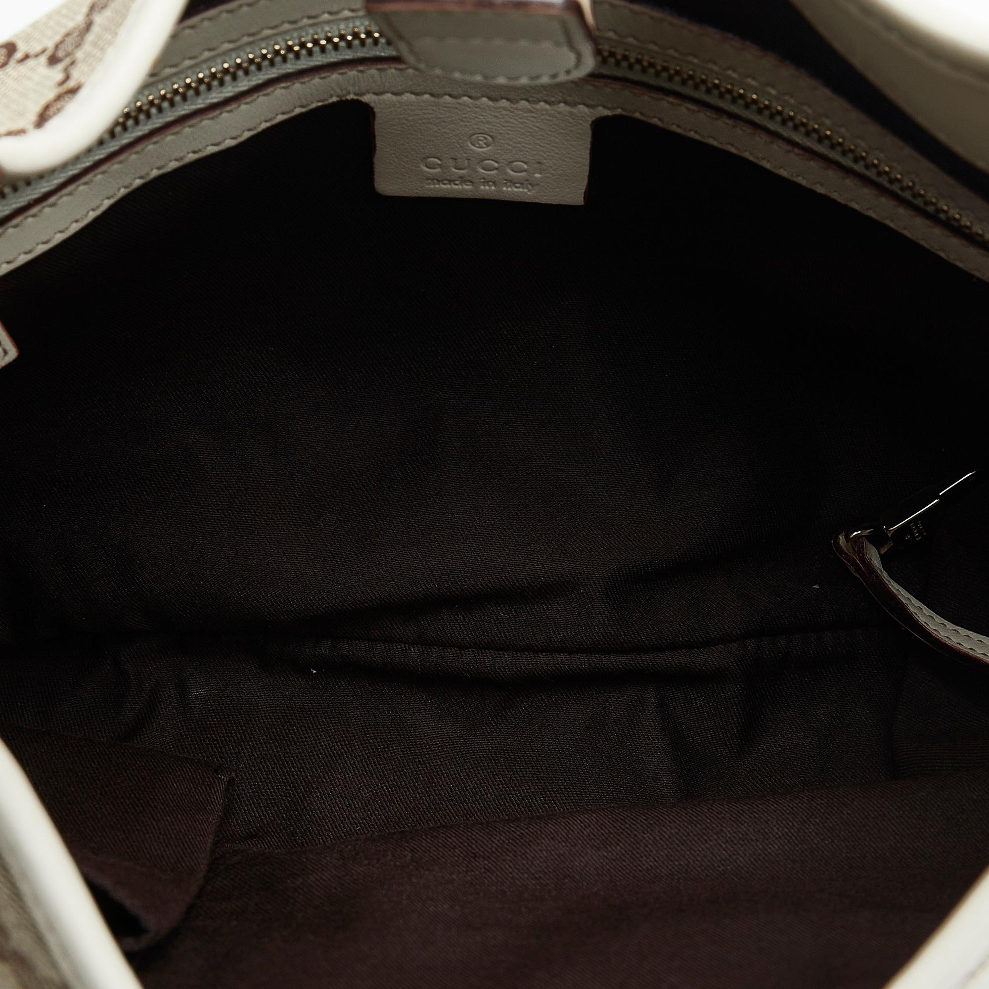 Gucci GG Canvas Punch Shoulder Bag (SHG-1mCEKQ)