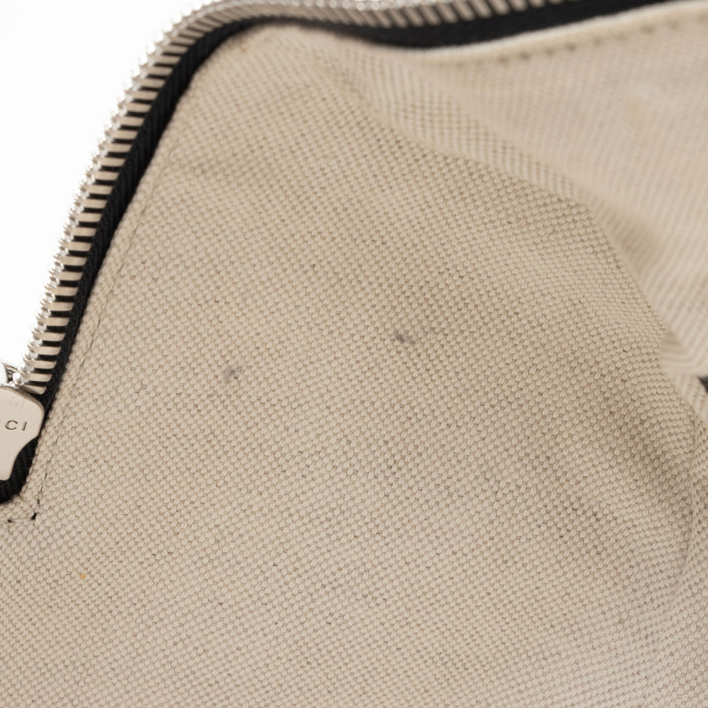 Gucci GG Canvas Savoy Medium Duffle (SHF-8zVTxr)
