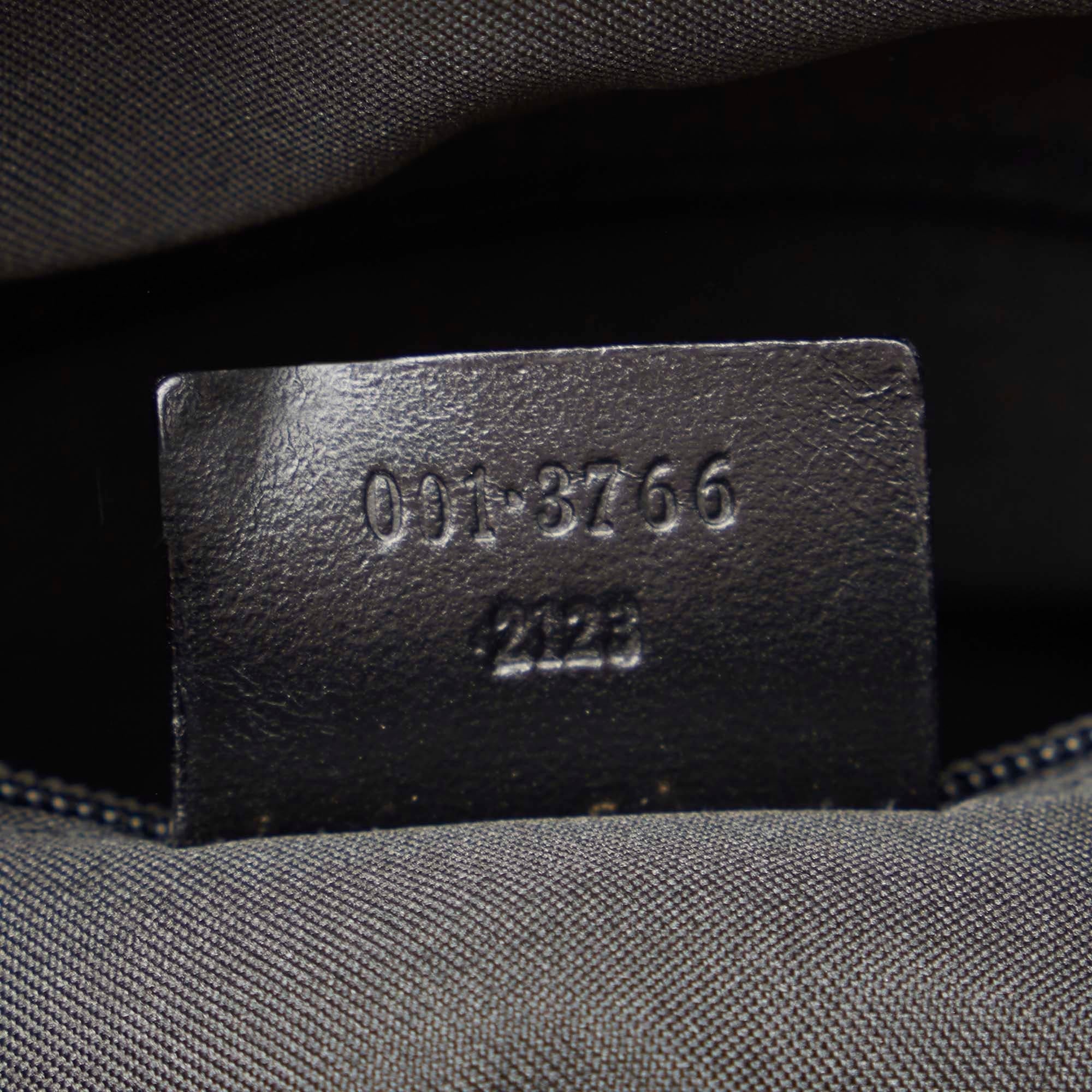 Gucci Gucci Canvas Shoulder Bag (SHG-20762)