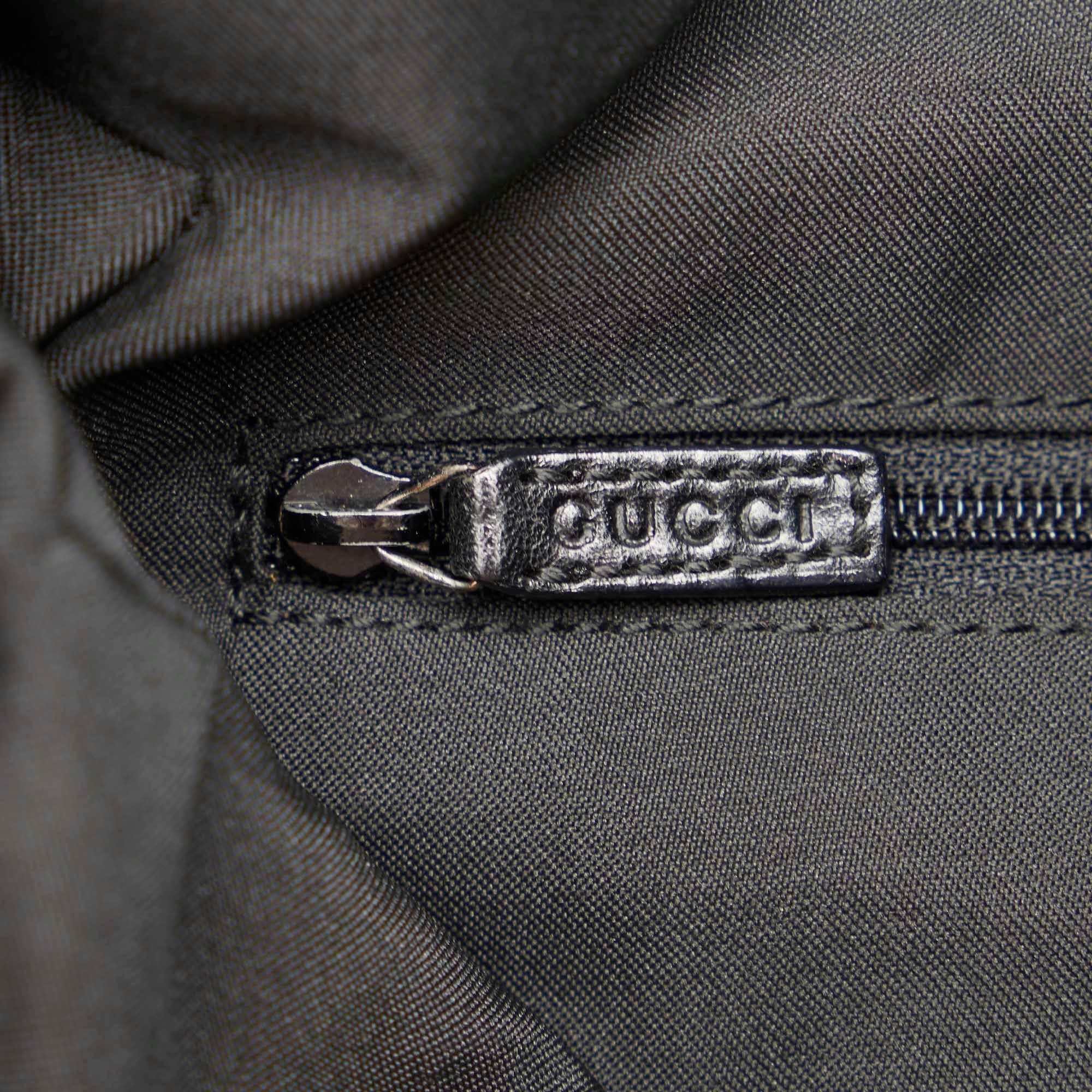 Gucci Gucci Canvas Shoulder Bag (SHG-20762)