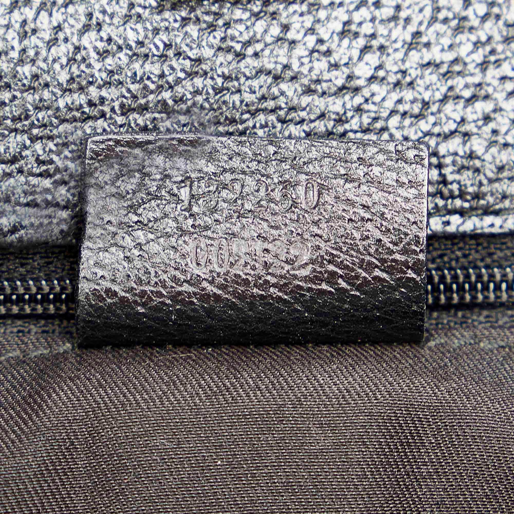 Gucci Gucci Canvas Shoulder Bag (SHG-21713)