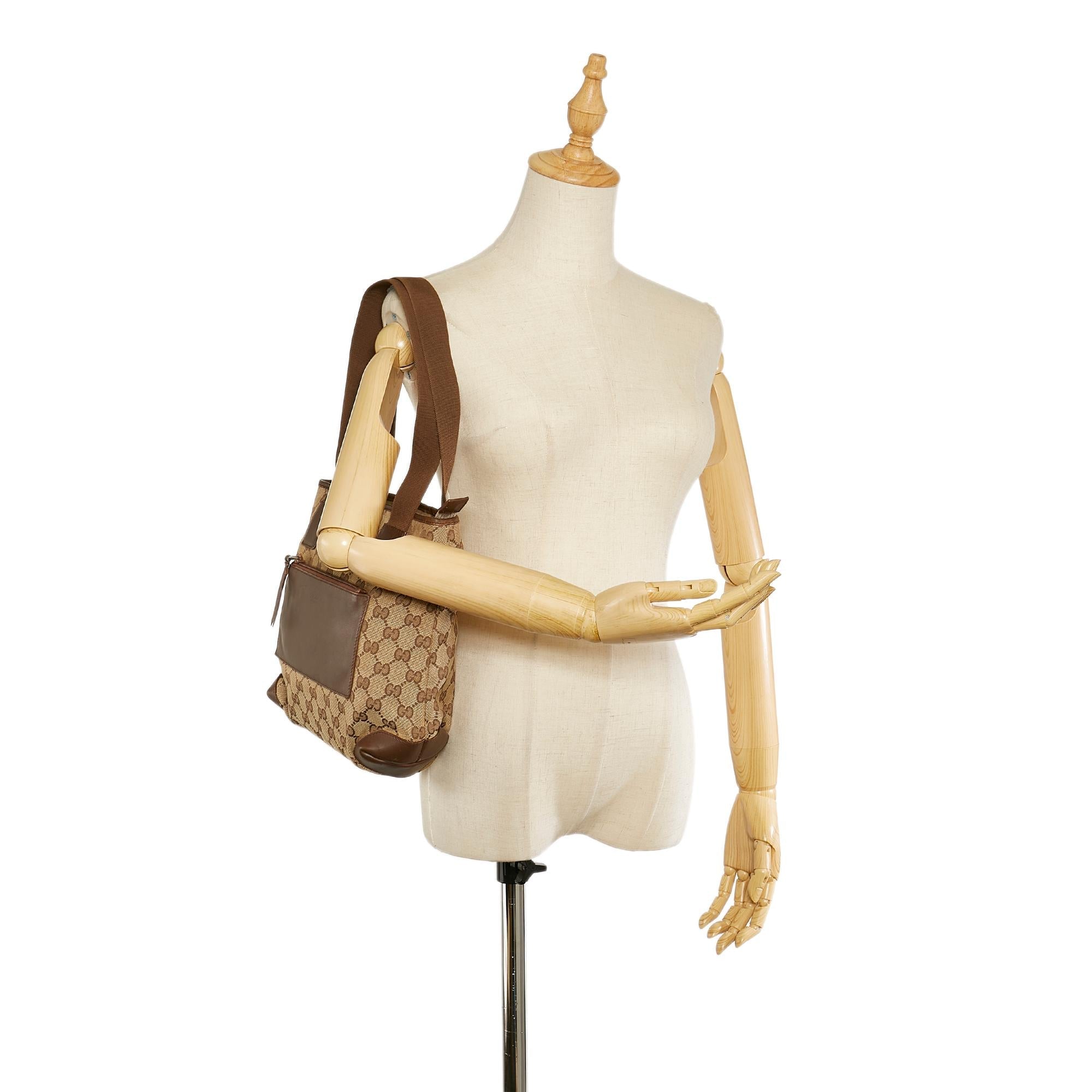 Gucci Gucci Canvas Shoulder Bag (SHG-24856)