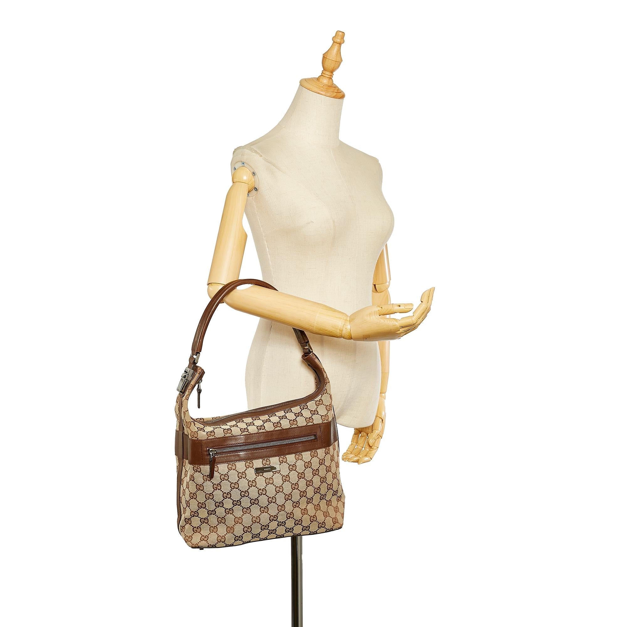 Gucci Gucci Canvas Shoulder Bag (SHG-25362)