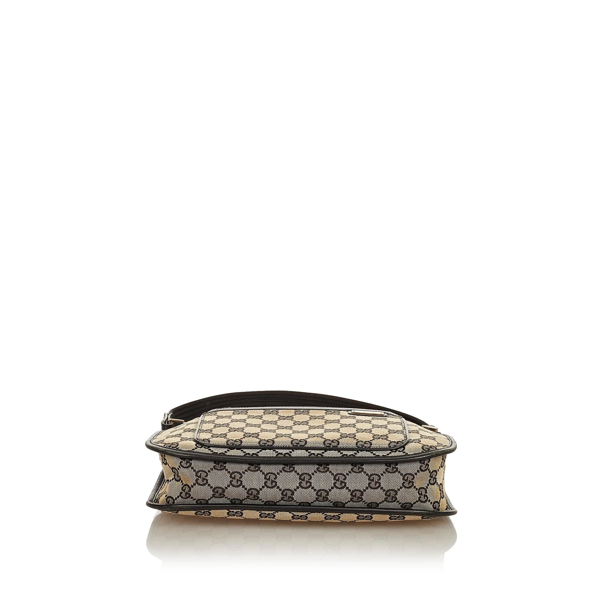 Gucci Gucci Canvas Shoulder Bag (SHG-26586)