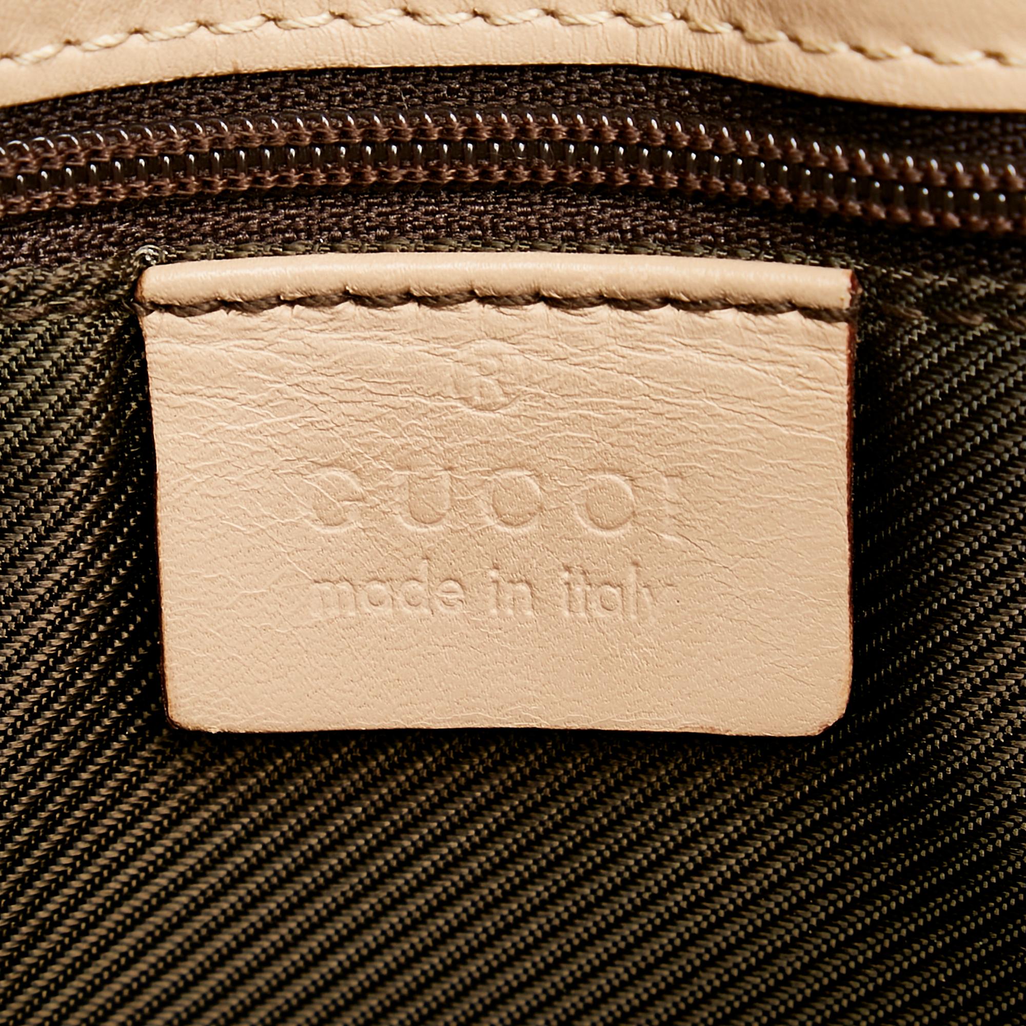 Gucci Gucci Canvas Shoulder Bag (SHG-27266)
