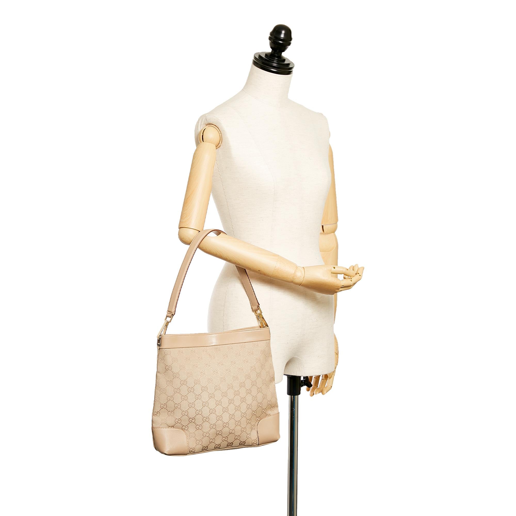 Gucci Gucci Canvas Shoulder Bag (SHG-27266)