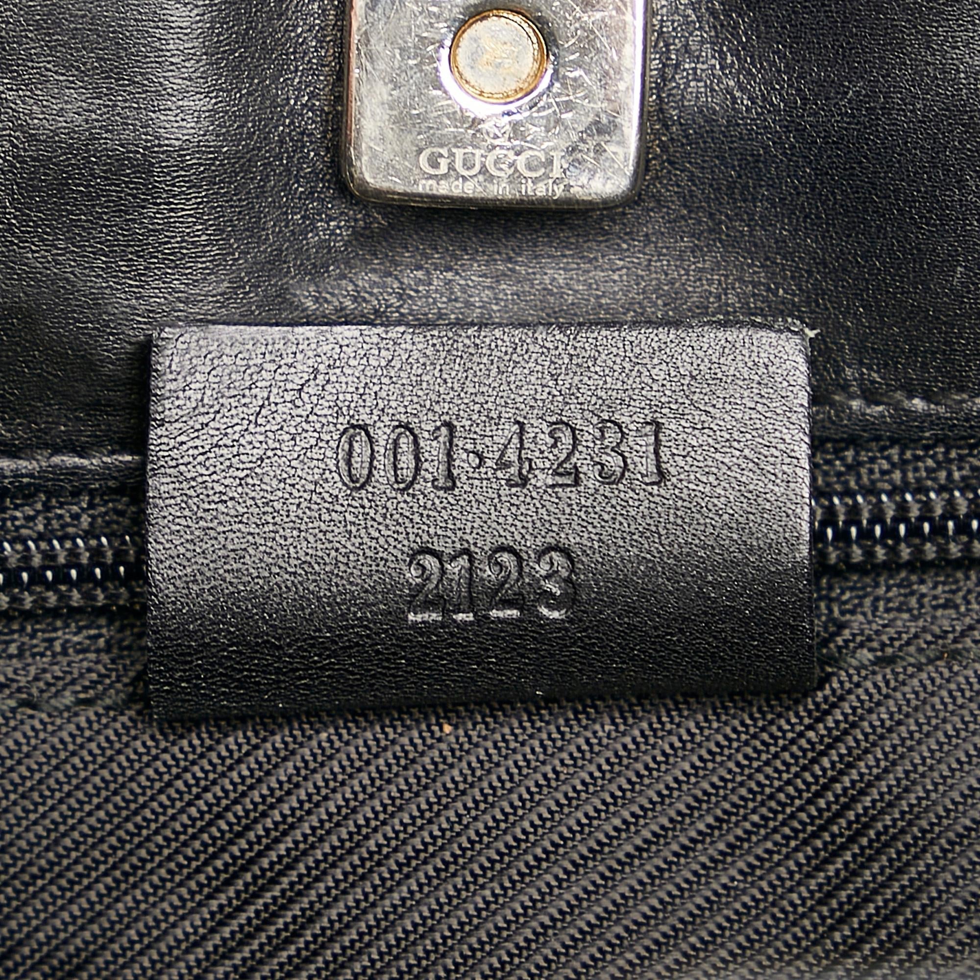 Gucci Gucci Canvas Shoulder Bag (SHG-27890)