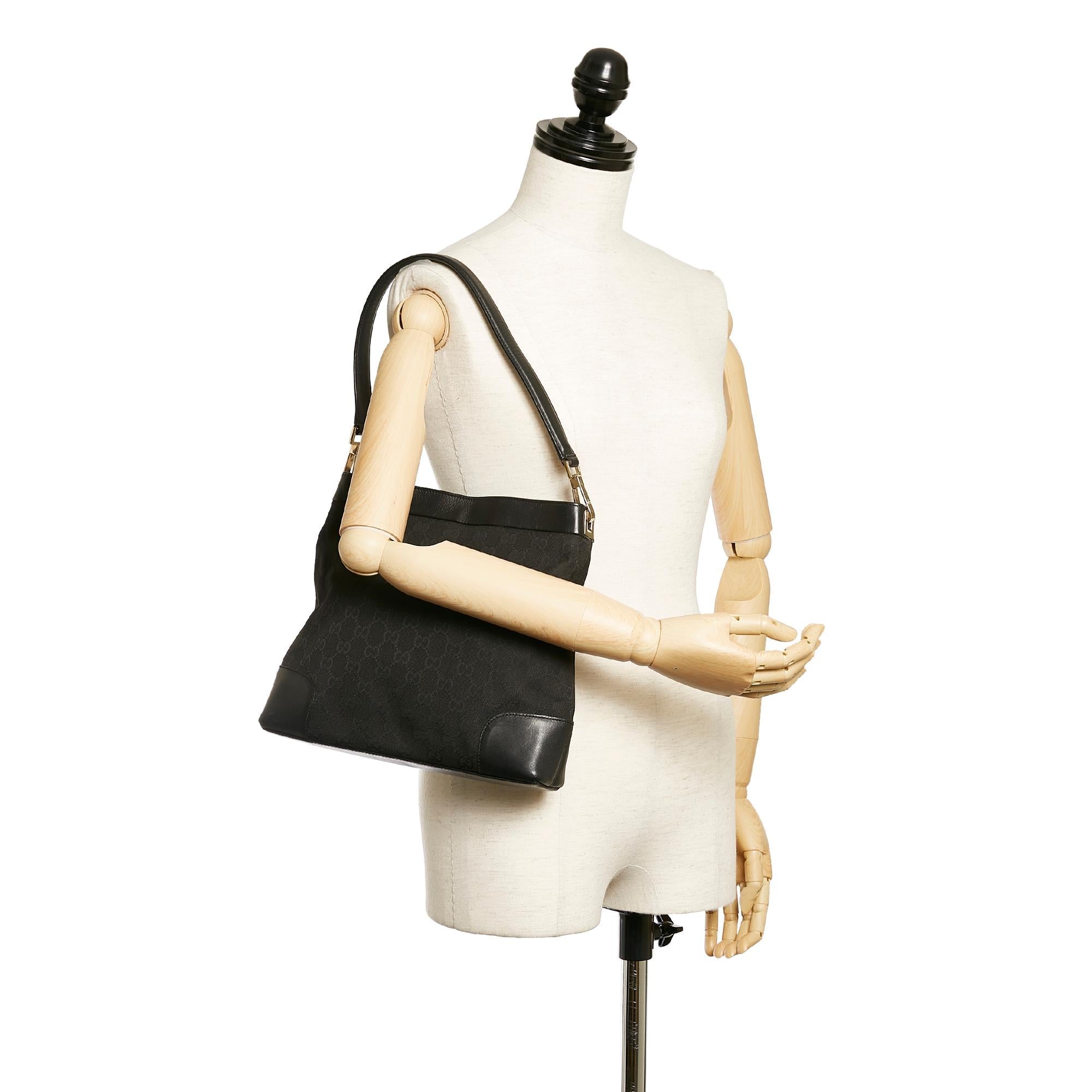 Gucci Gucci Canvas Shoulder Bag (SHG-27890)