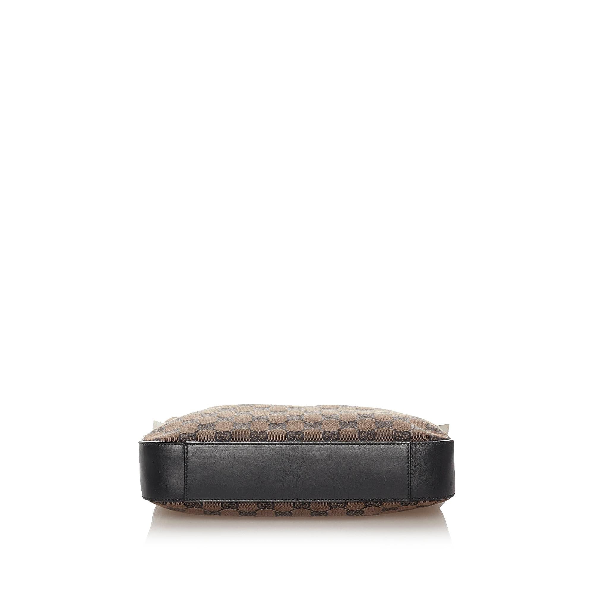 Gucci Gucci Canvas Shoulder Bag (SHG-27954)