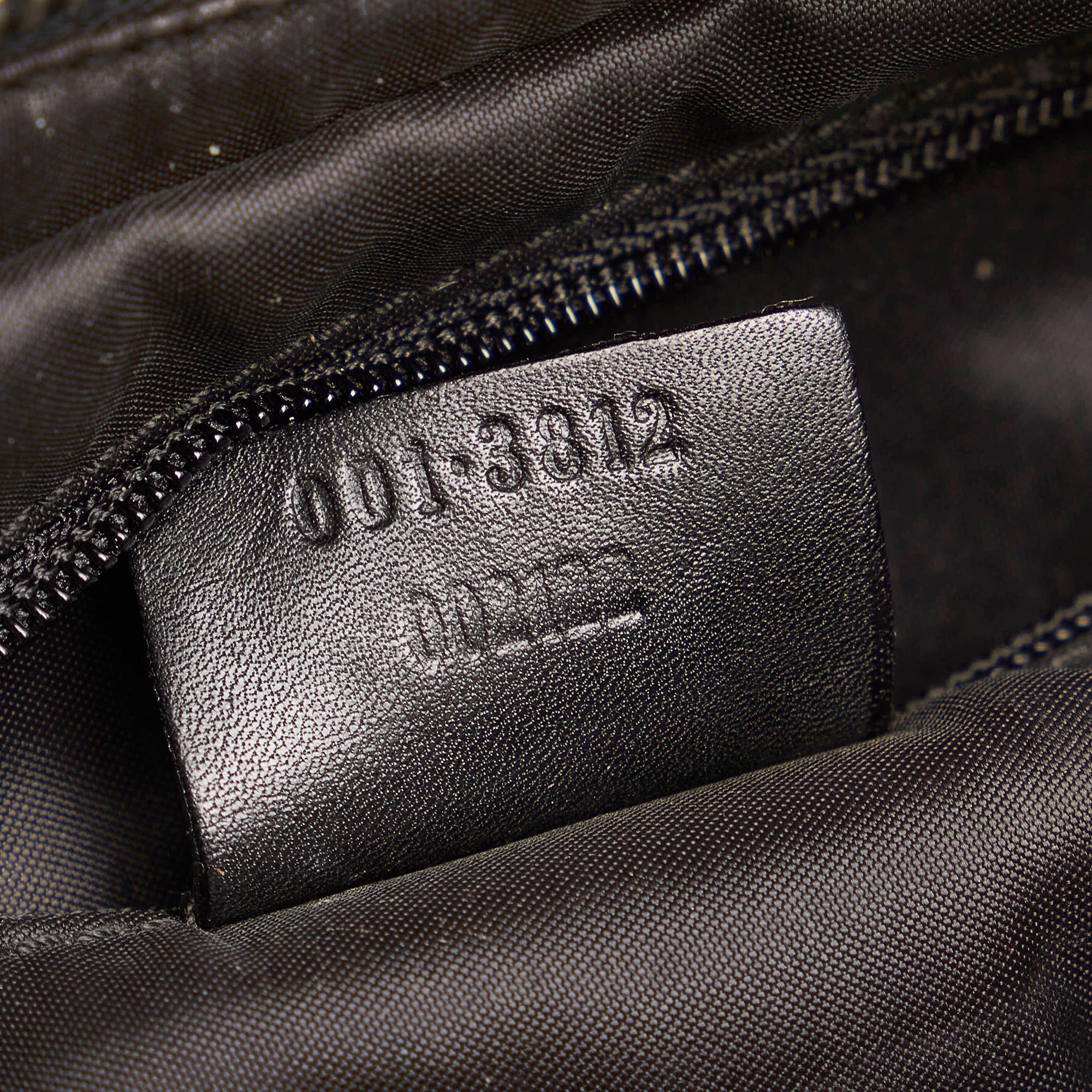 Gucci Gucci Canvas Shoulder Bag (SHG-27954)