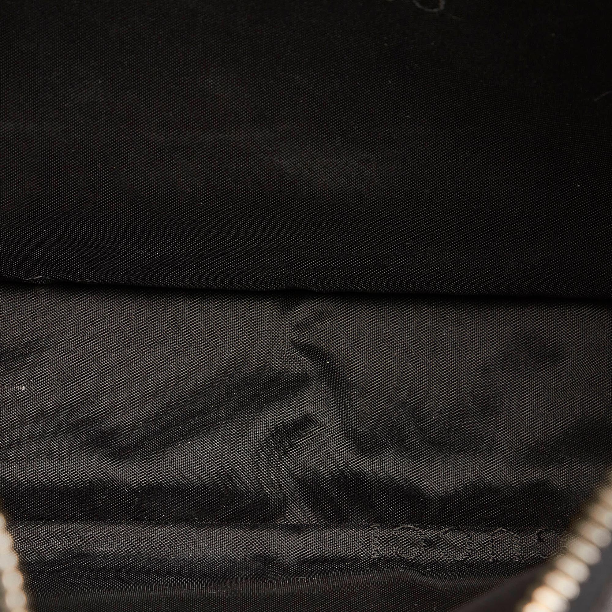 Gucci Gucci Canvas Shoulder Bag (SHG-27954)
