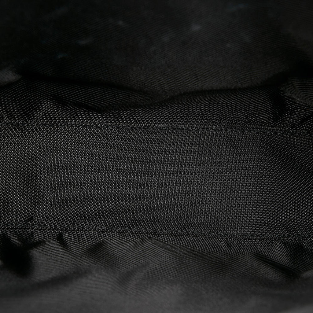 Gucci Gucci Canvas Shoulder Bag (SHG-28352)