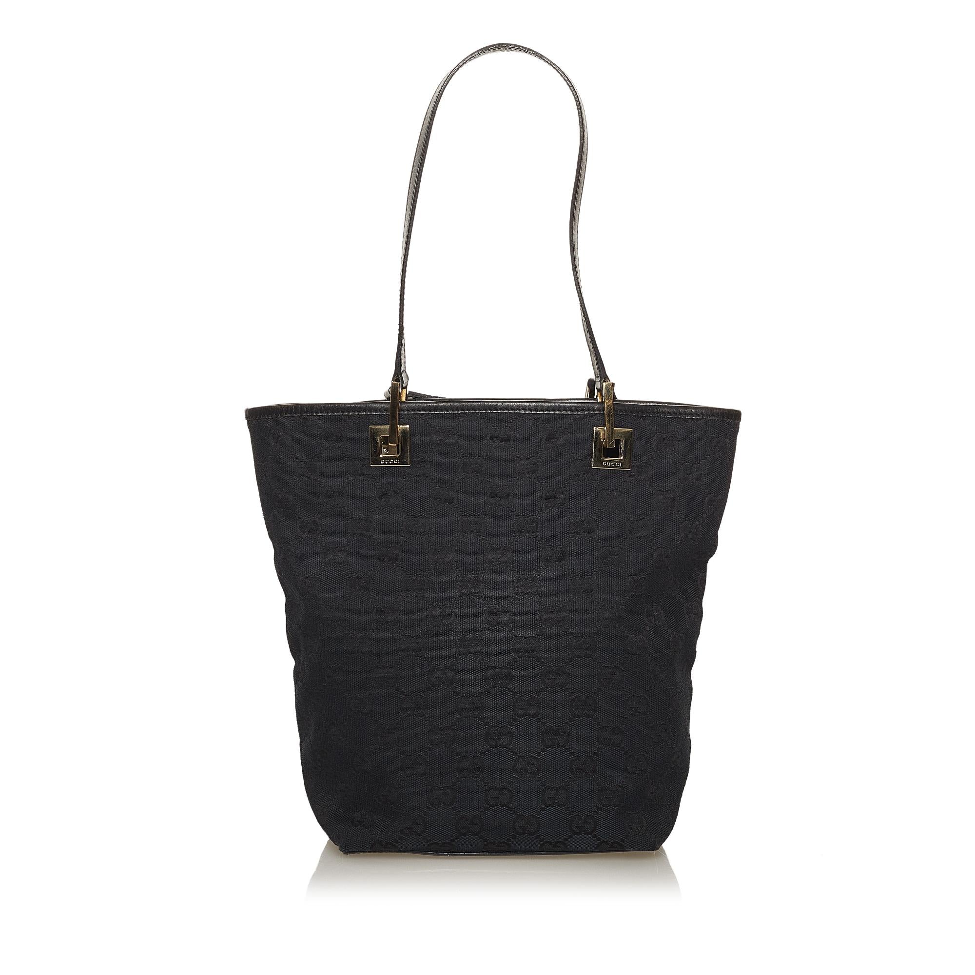 Gucci Gucci Canvas Shoulder Bag (SHG-29000)
