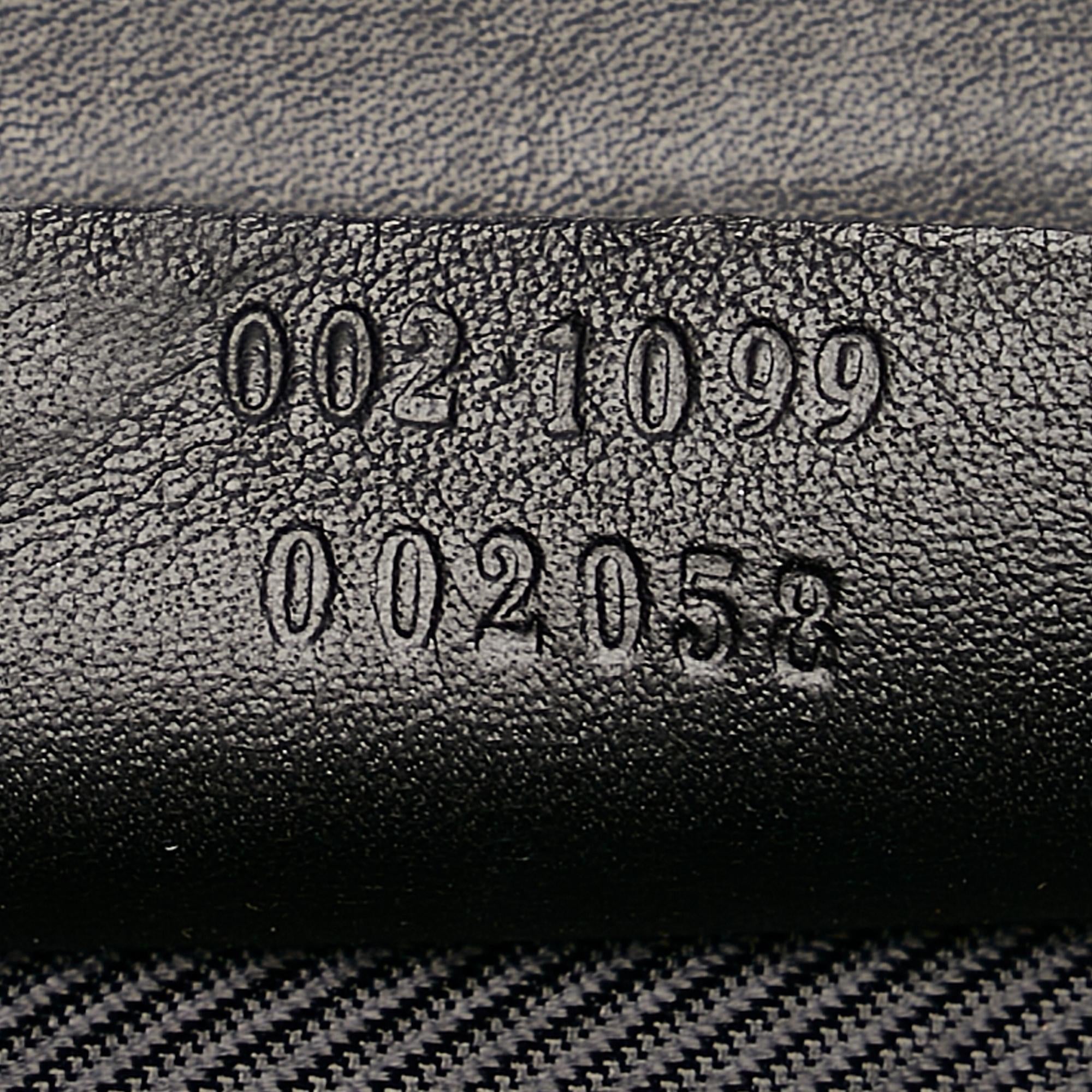Gucci Gucci Canvas Shoulder Bag (SHG-29000)