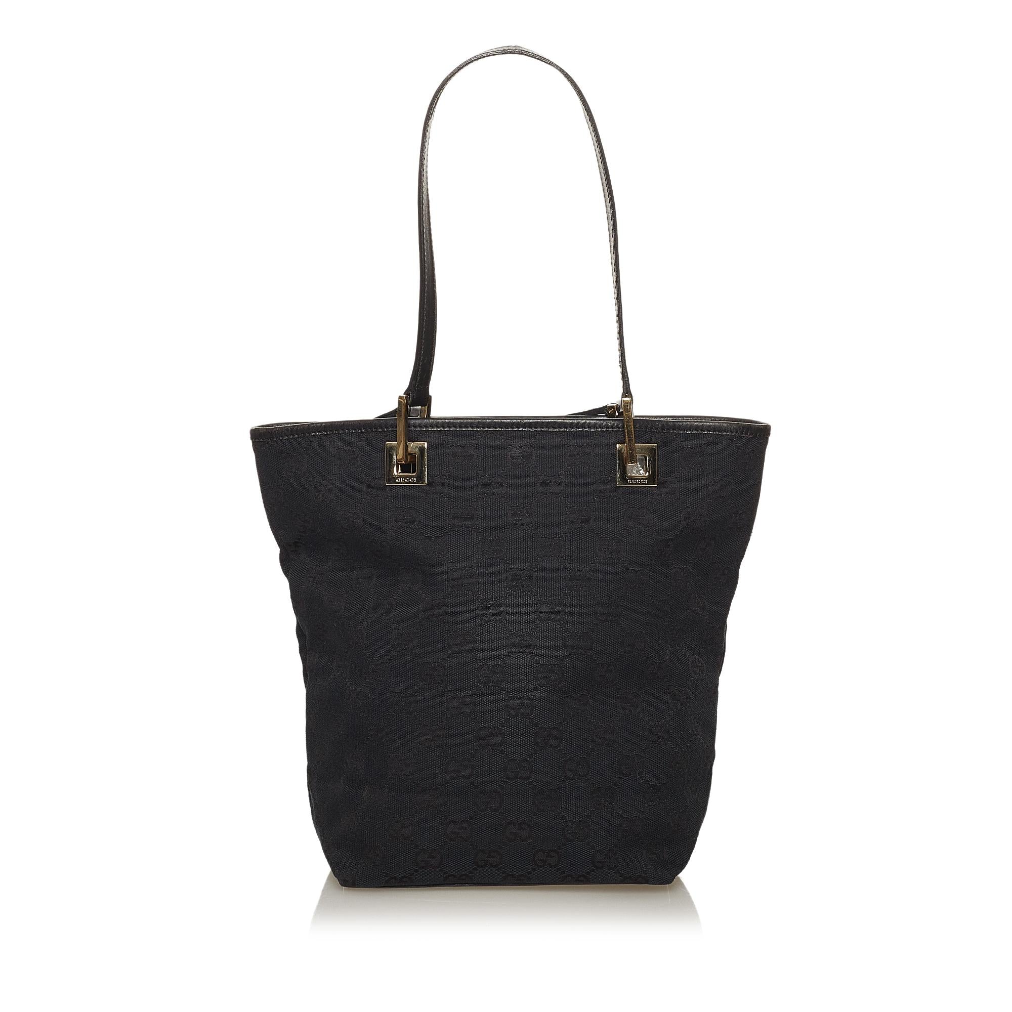 Gucci Gucci Canvas Shoulder Bag (SHG-29000)
