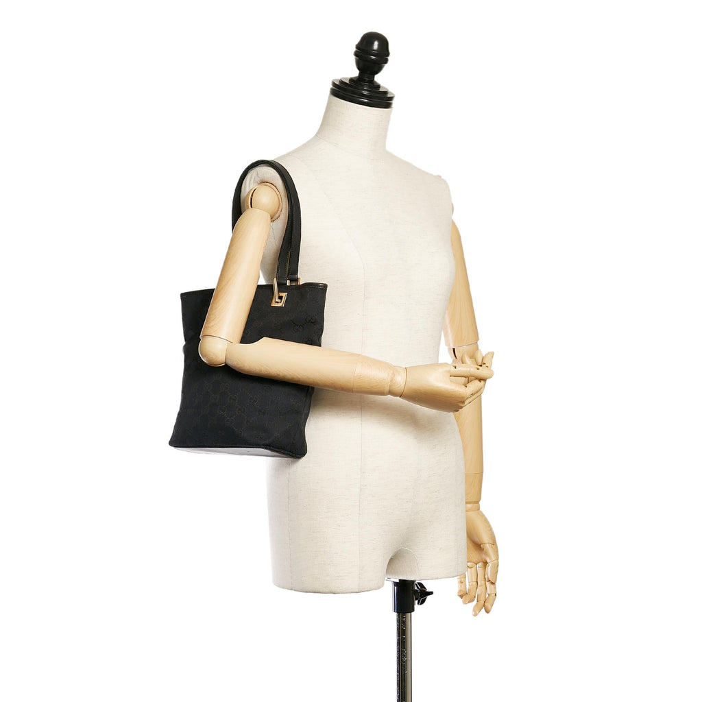 Gucci Gucci Canvas Shoulder Bag (SHG-29000)